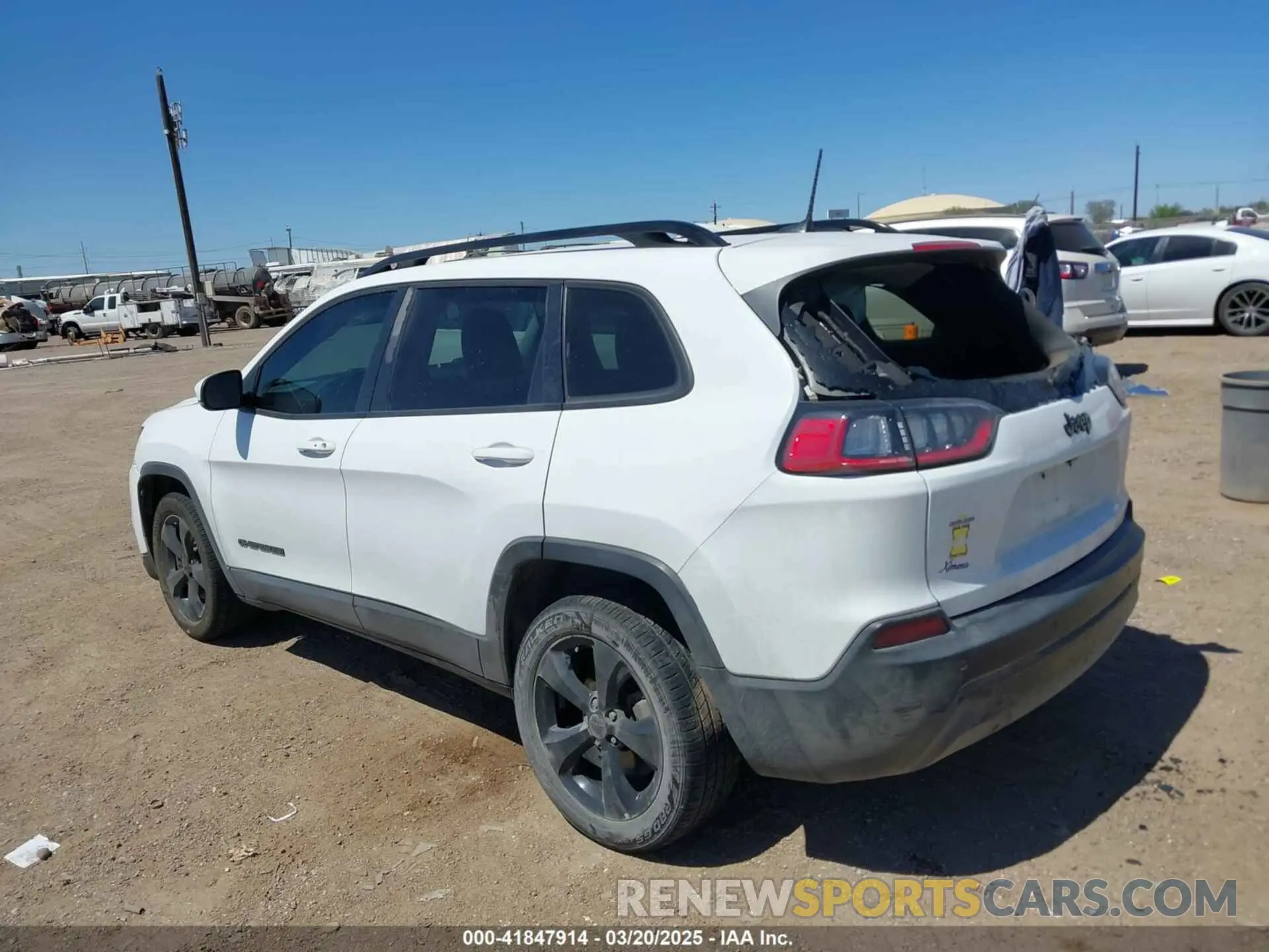 14 Photograph of a damaged car 1C4PJLLB3KD339230 JEEP CHEROKEE 2019