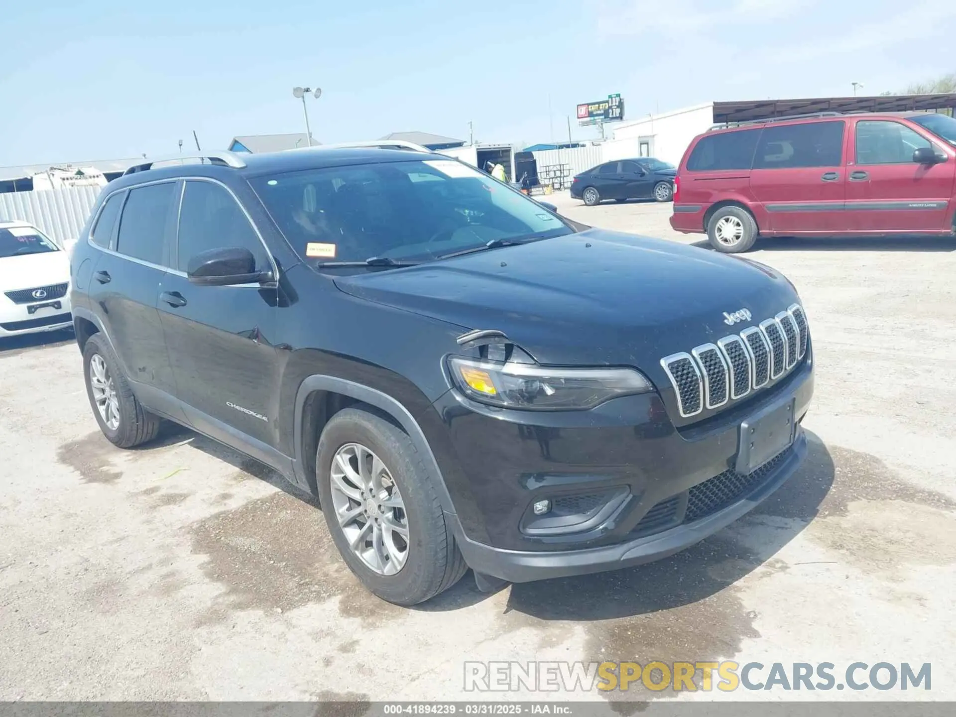 1 Photograph of a damaged car 1C4PJLLB3KD377525 JEEP CHEROKEE 2019
