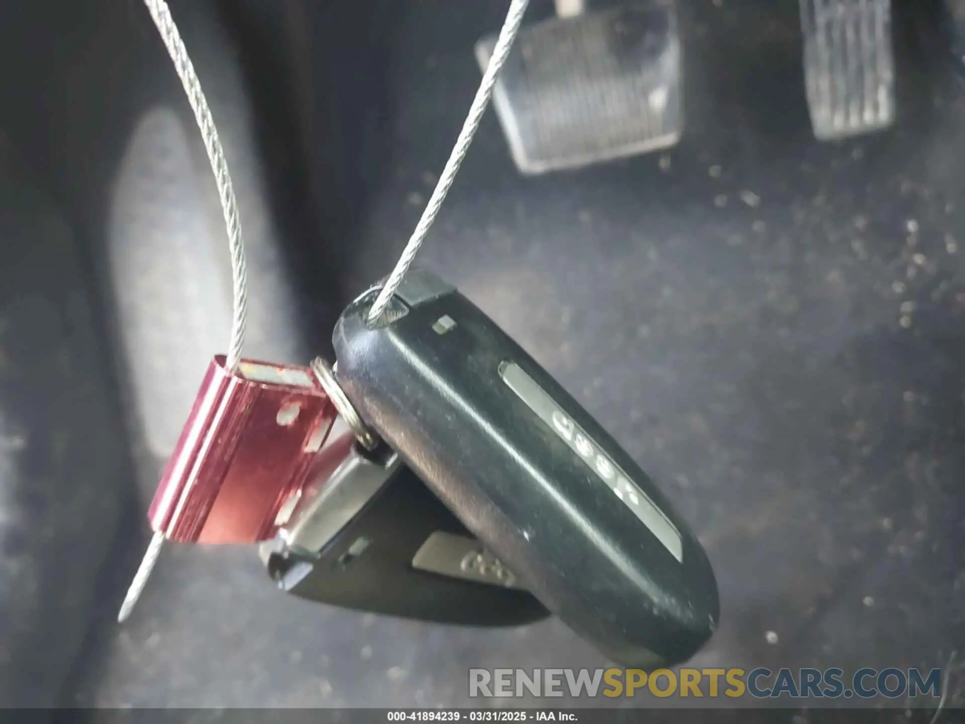 11 Photograph of a damaged car 1C4PJLLB3KD377525 JEEP CHEROKEE 2019