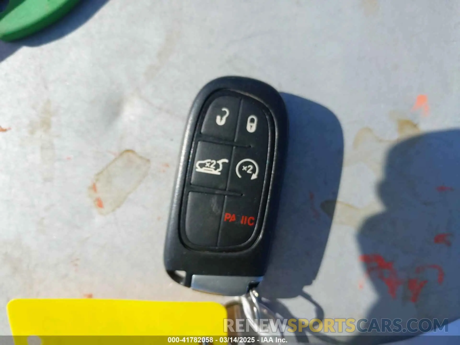 11 Photograph of a damaged car 1C4PJLLB3KD406294 JEEP CHEROKEE 2019