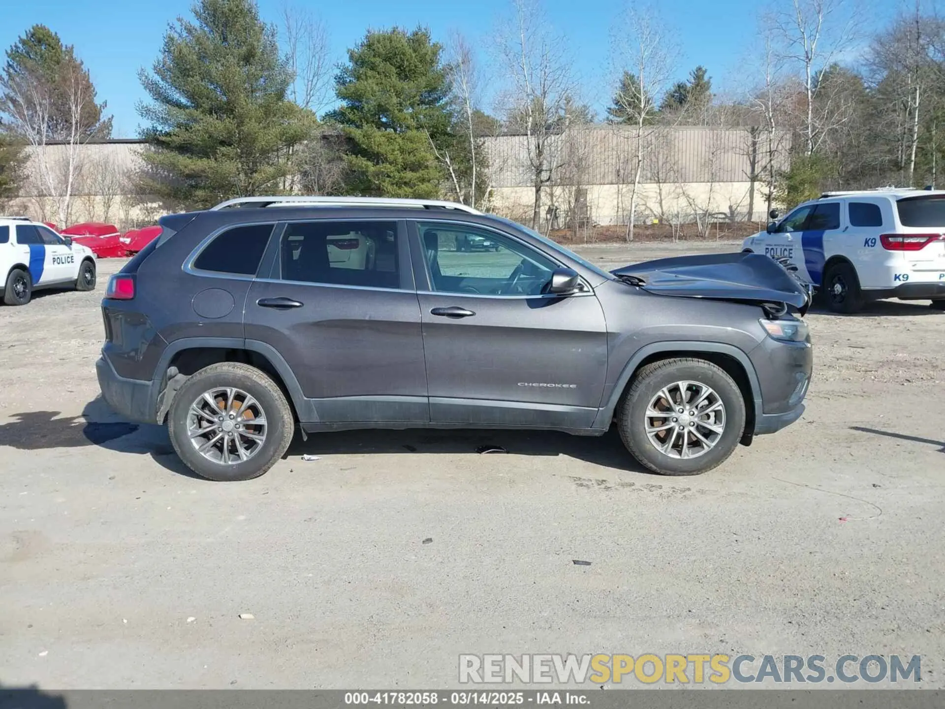 13 Photograph of a damaged car 1C4PJLLB3KD406294 JEEP CHEROKEE 2019