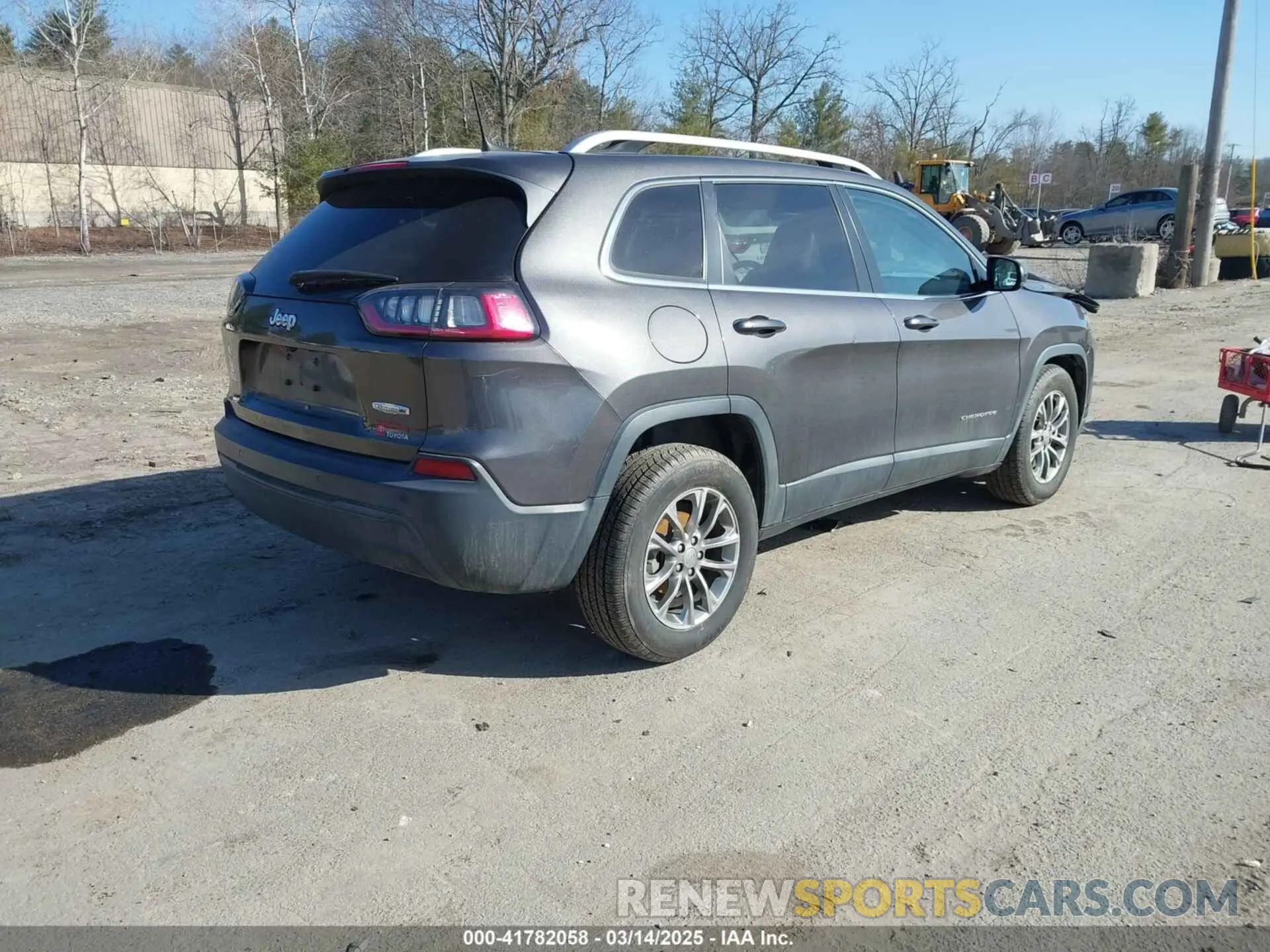 4 Photograph of a damaged car 1C4PJLLB3KD406294 JEEP CHEROKEE 2019
