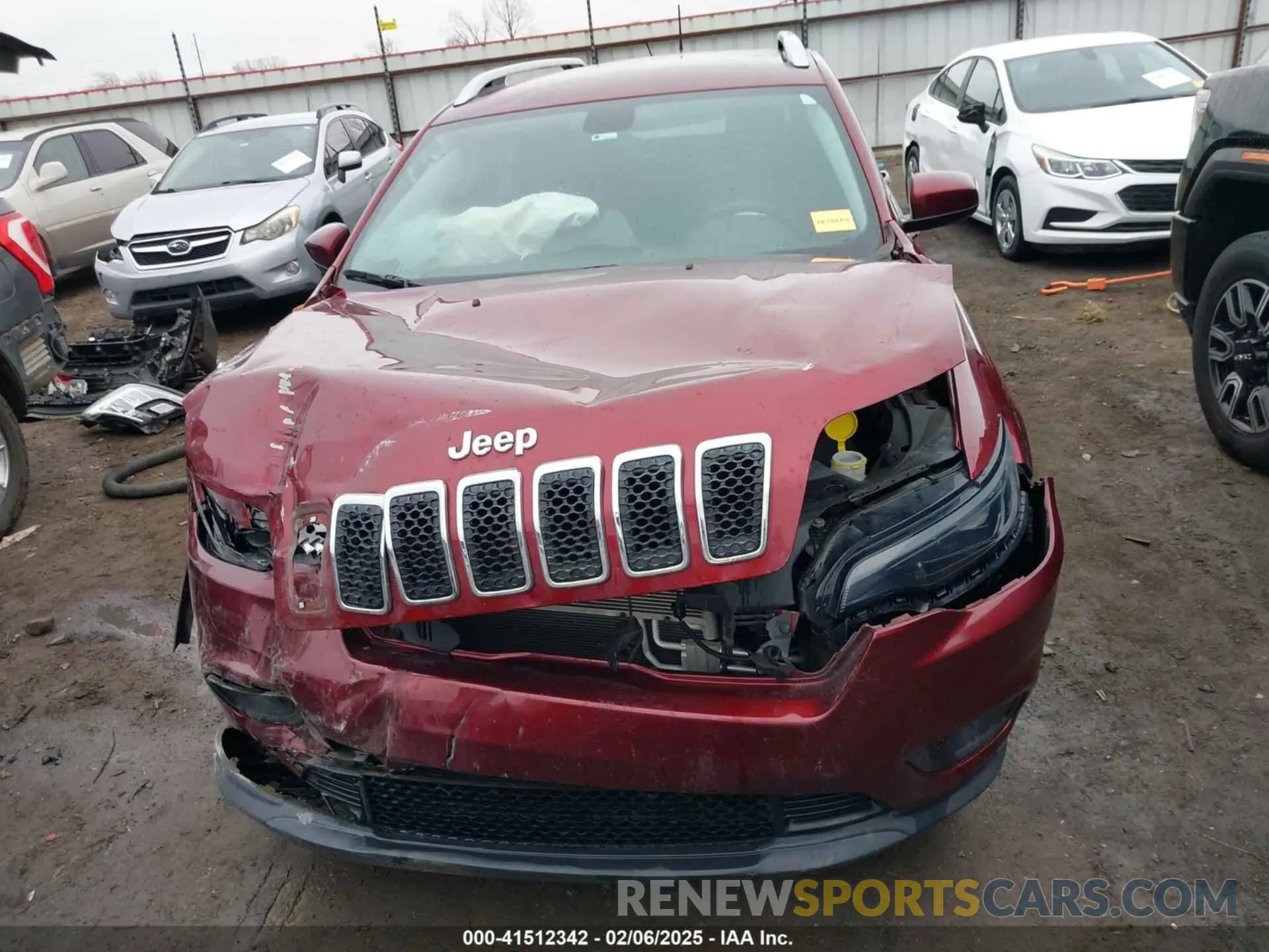 12 Photograph of a damaged car 1C4PJLLB4KD226533 JEEP CHEROKEE 2019