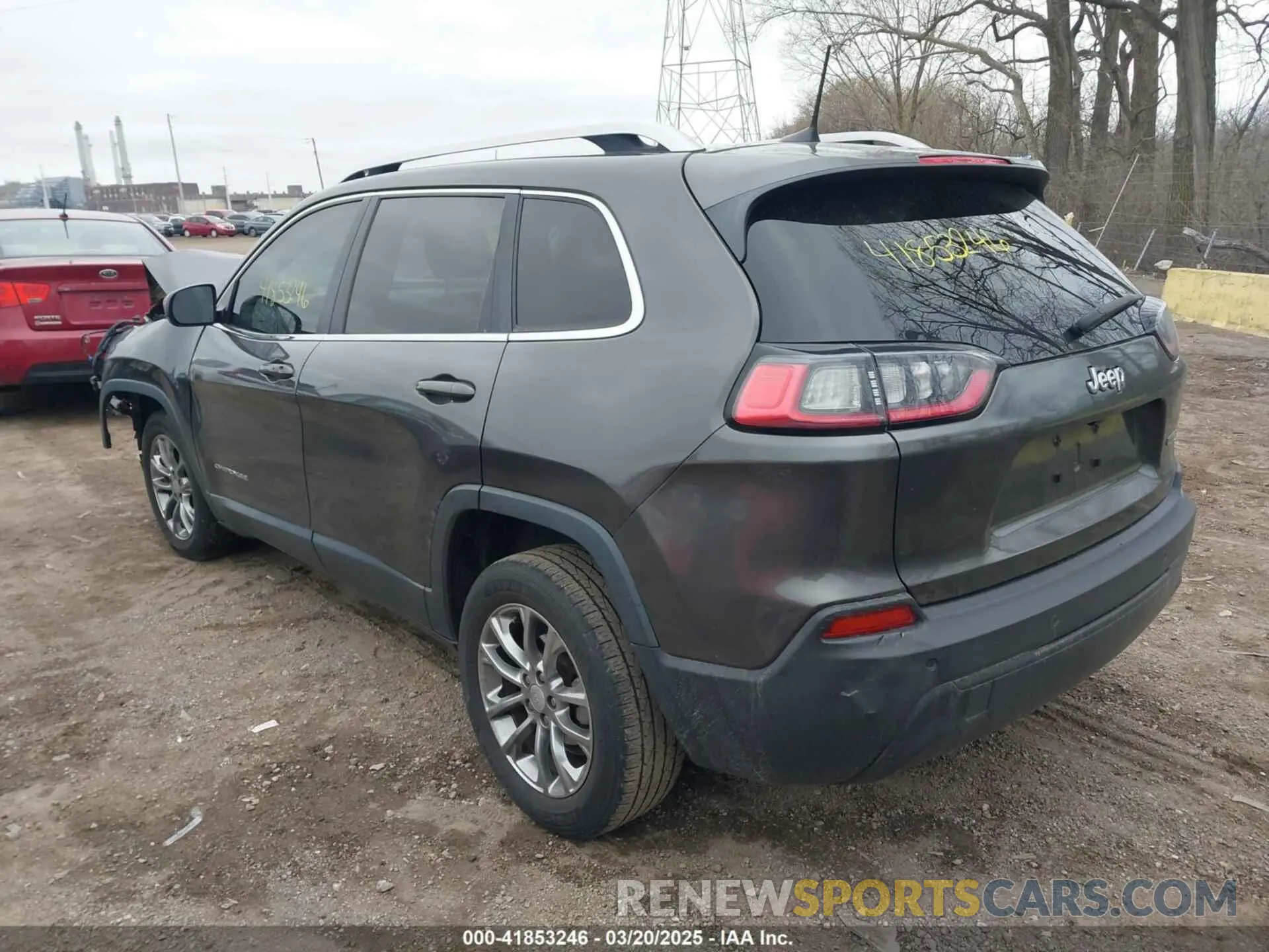 3 Photograph of a damaged car 1C4PJLLB4KD382412 JEEP CHEROKEE 2019