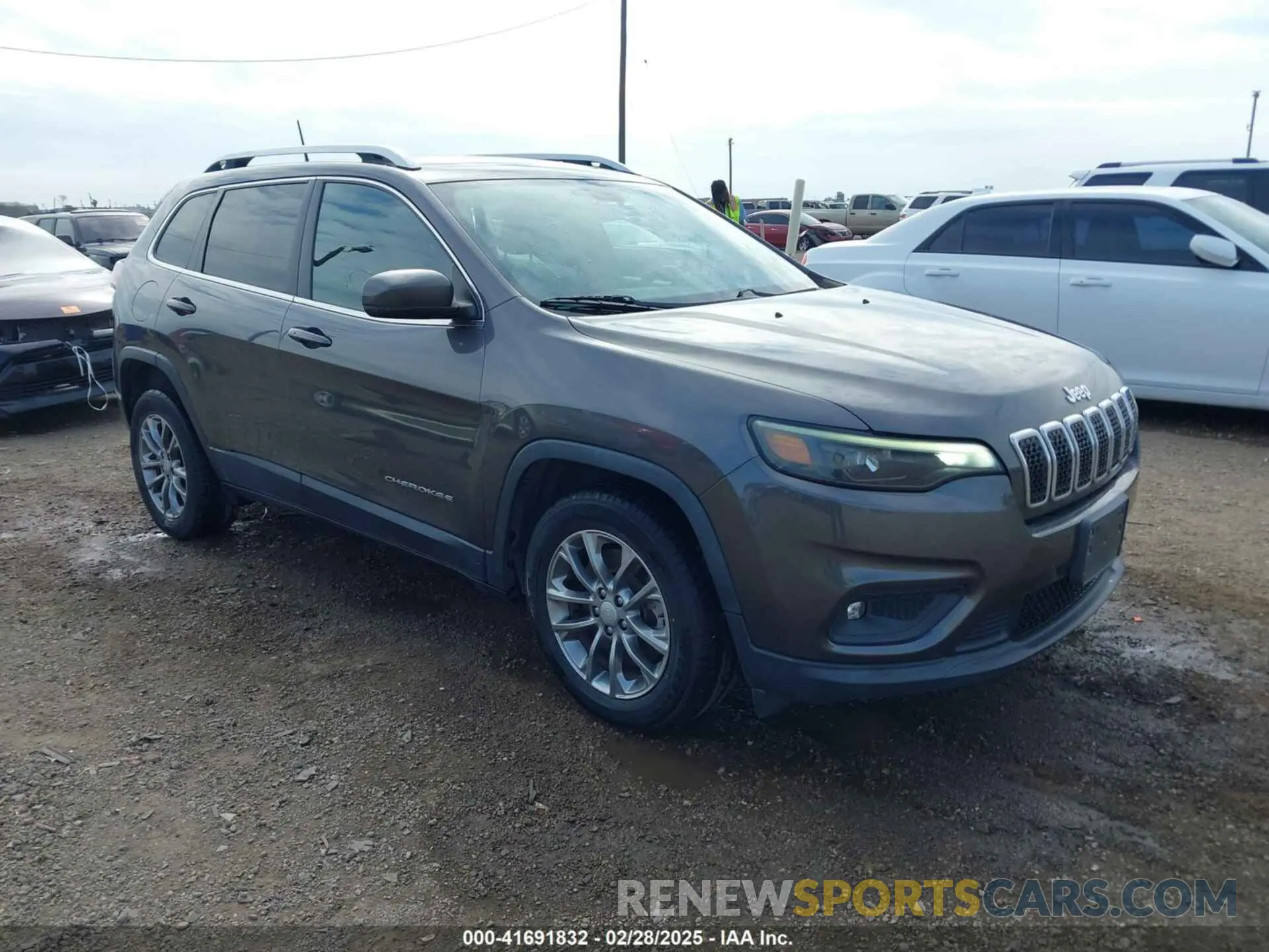 1 Photograph of a damaged car 1C4PJLLB4KD403310 JEEP CHEROKEE 2019