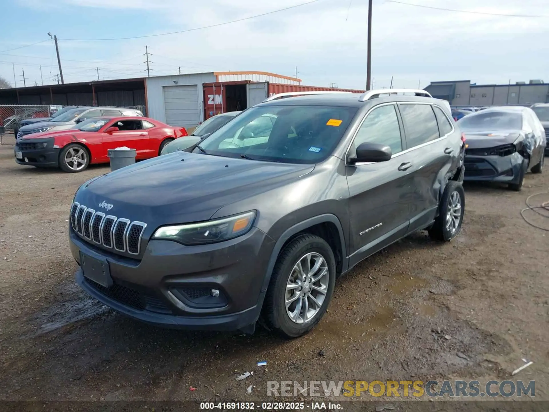 2 Photograph of a damaged car 1C4PJLLB4KD403310 JEEP CHEROKEE 2019