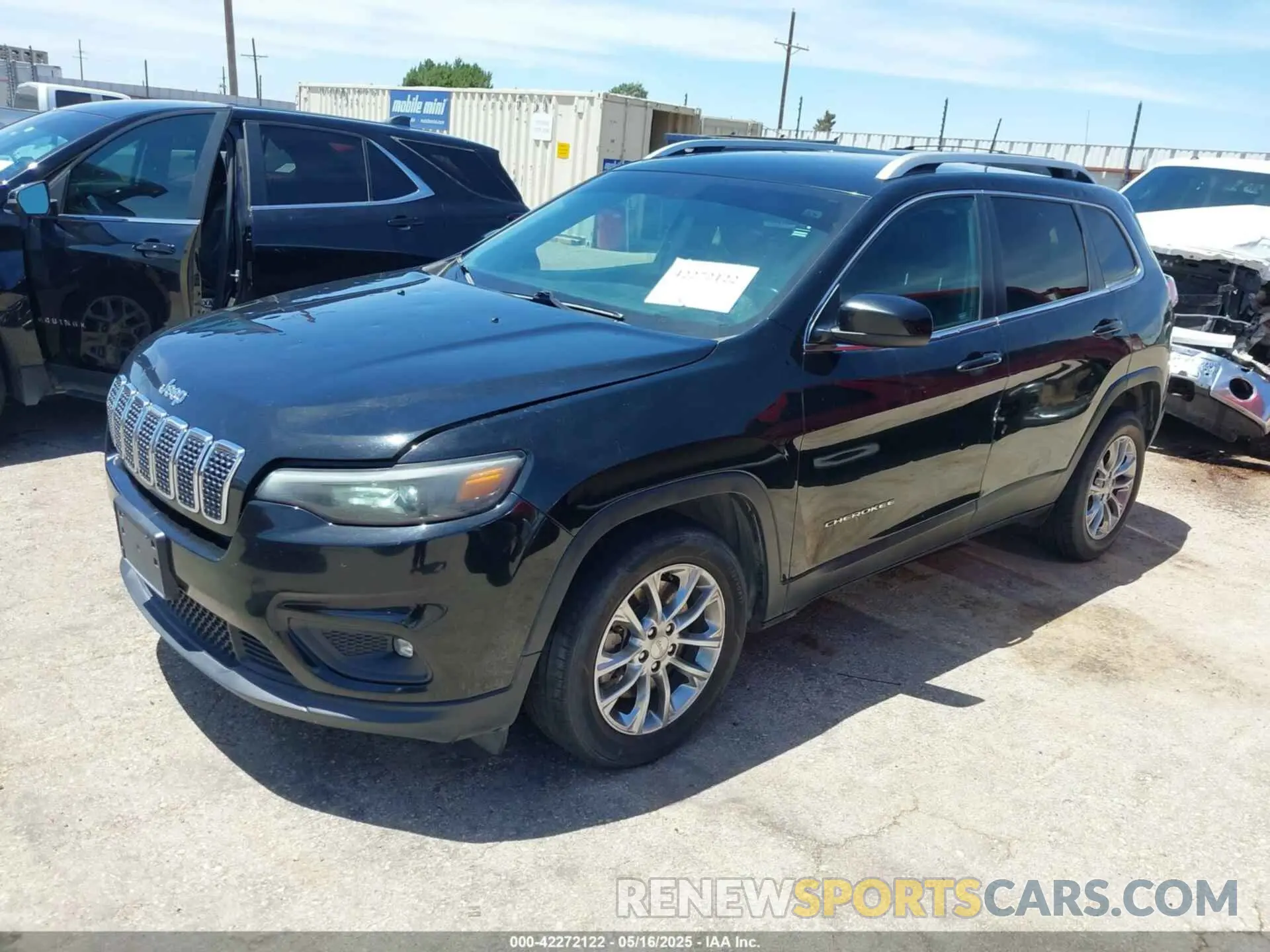 2 Photograph of a damaged car 1C4PJLLB5KD226332 JEEP CHEROKEE 2019