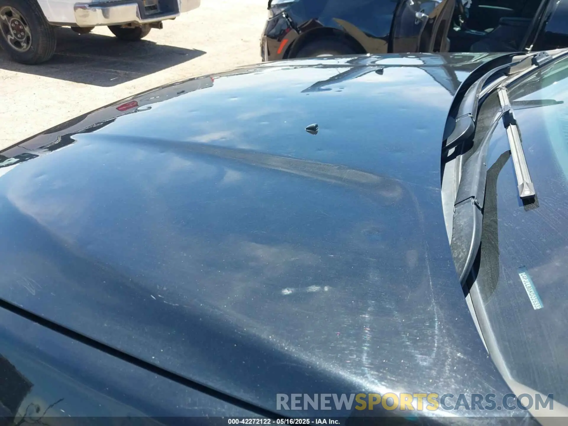 6 Photograph of a damaged car 1C4PJLLB5KD226332 JEEP CHEROKEE 2019