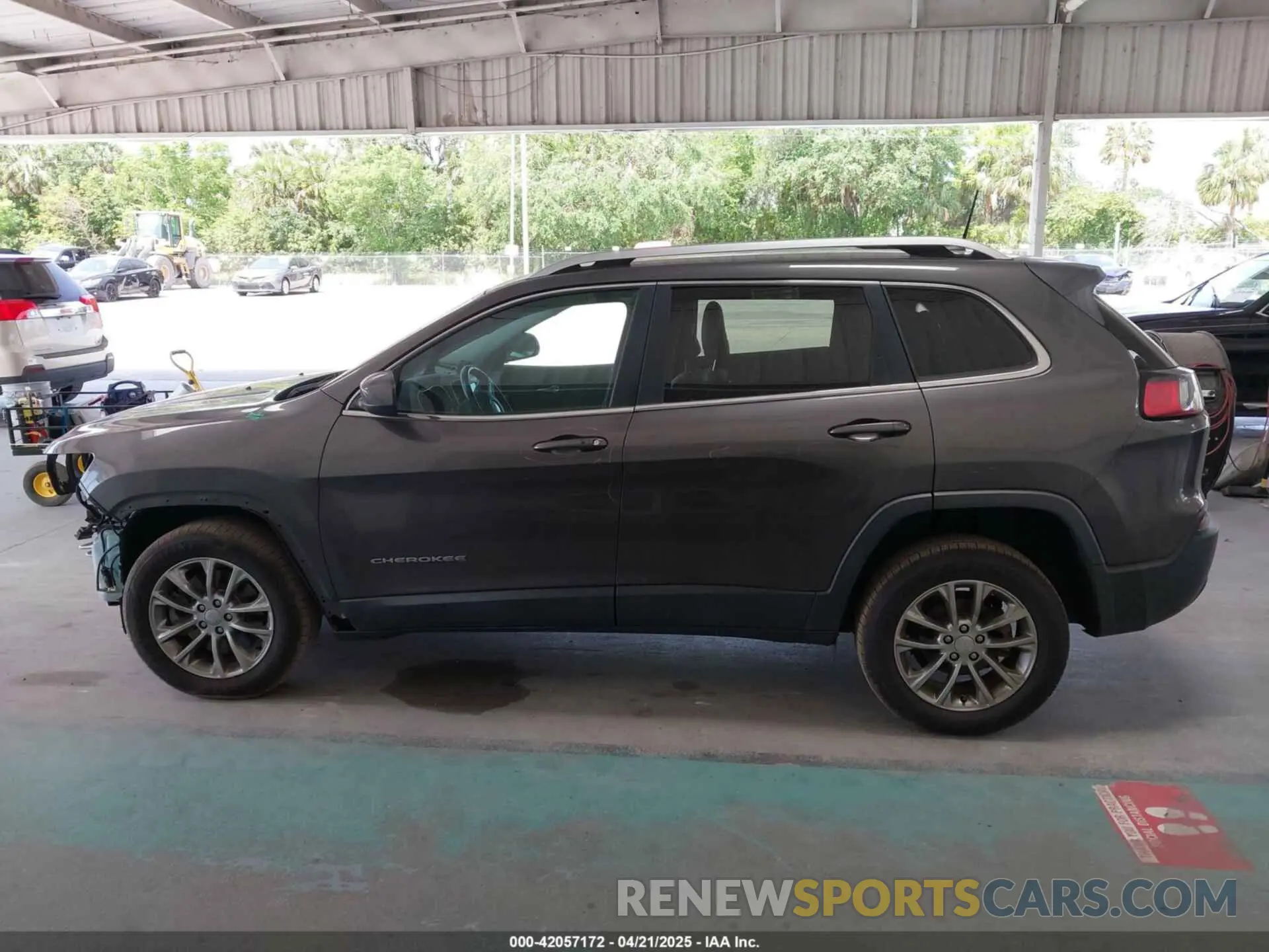 15 Photograph of a damaged car 1C4PJLLB5KD263221 JEEP CHEROKEE 2019