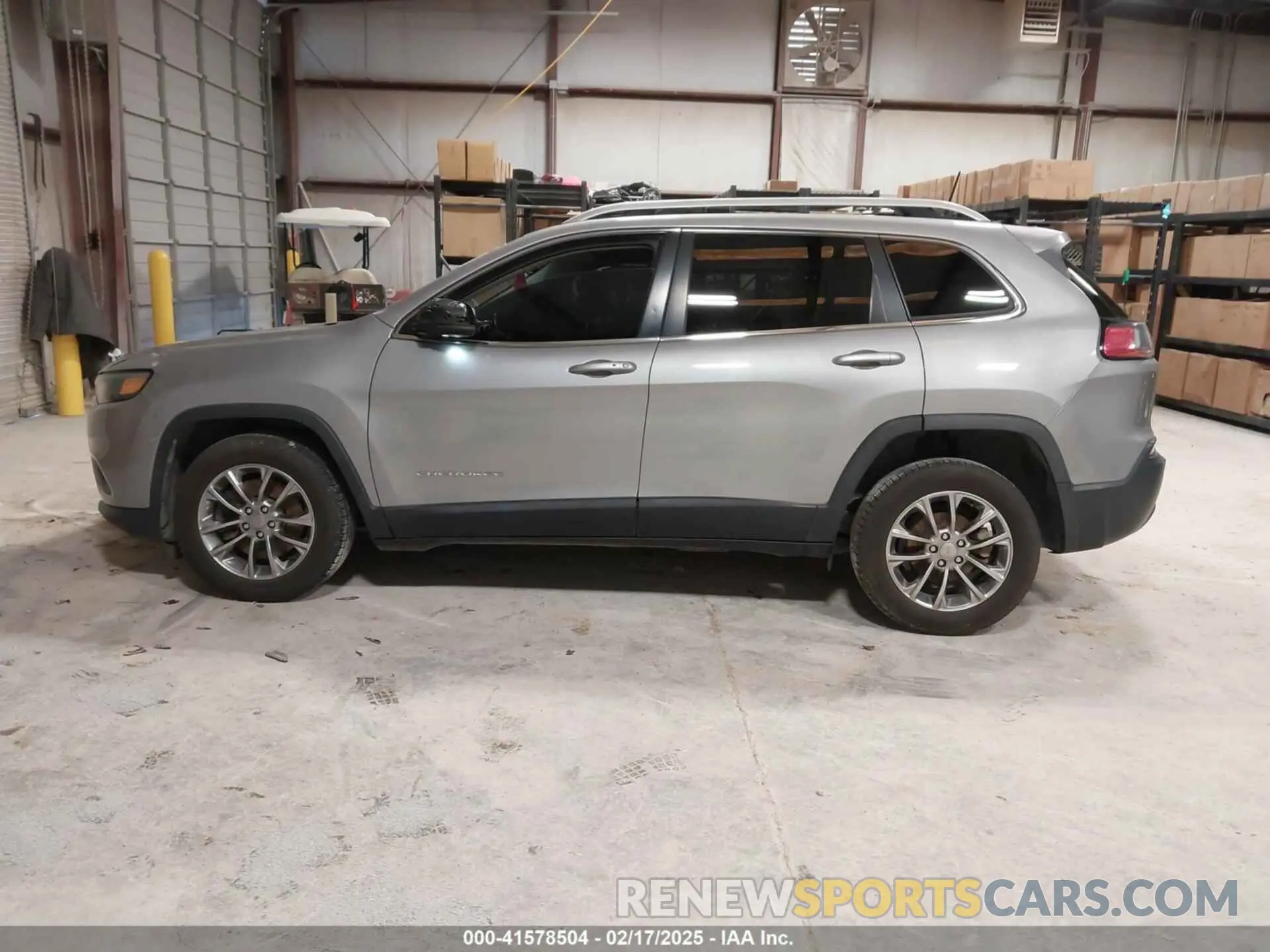 14 Photograph of a damaged car 1C4PJLLB6KD316489 JEEP CHEROKEE 2019