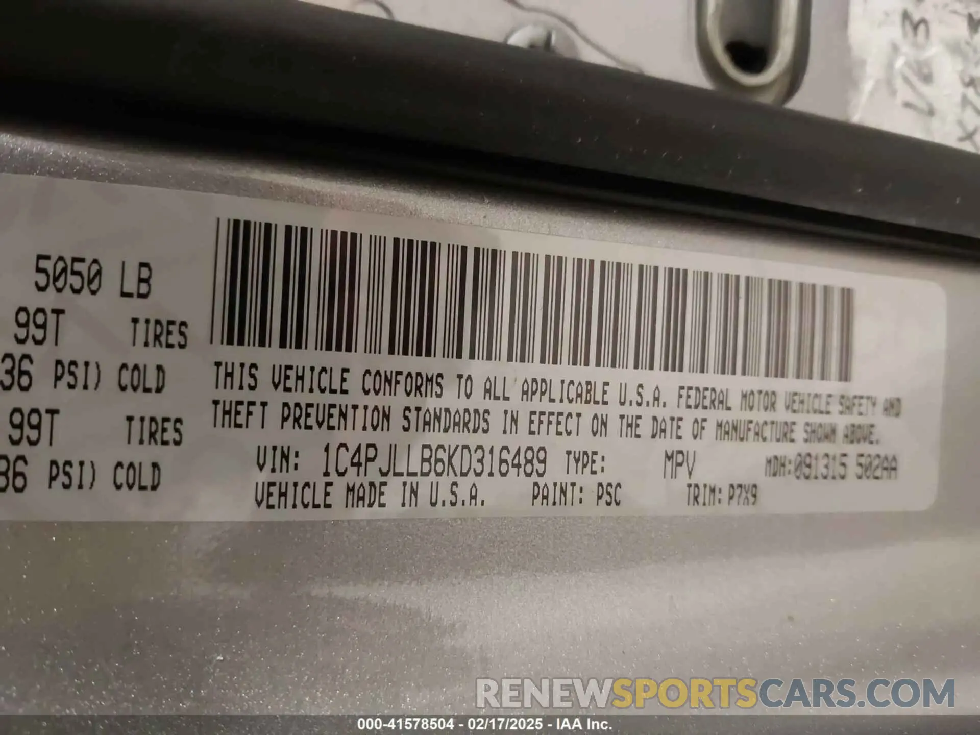 9 Photograph of a damaged car 1C4PJLLB6KD316489 JEEP CHEROKEE 2019