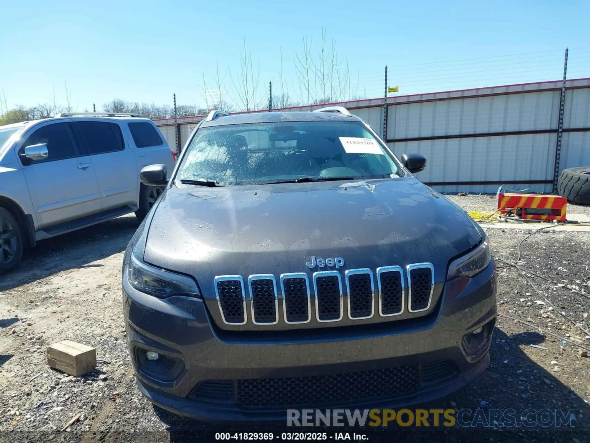 13 Photograph of a damaged car 1C4PJLLB6KD396134 JEEP CHEROKEE 2019