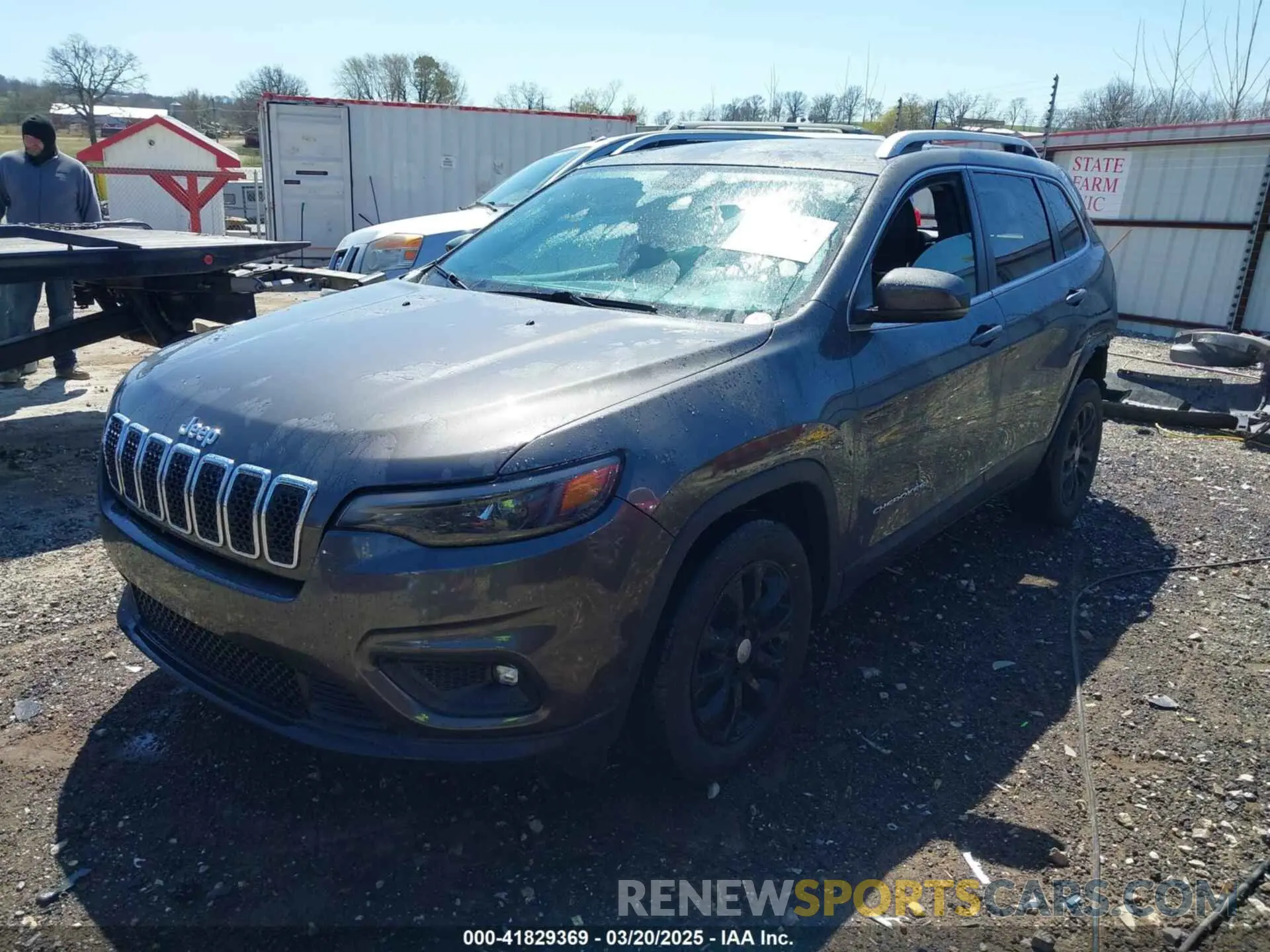 2 Photograph of a damaged car 1C4PJLLB6KD396134 JEEP CHEROKEE 2019