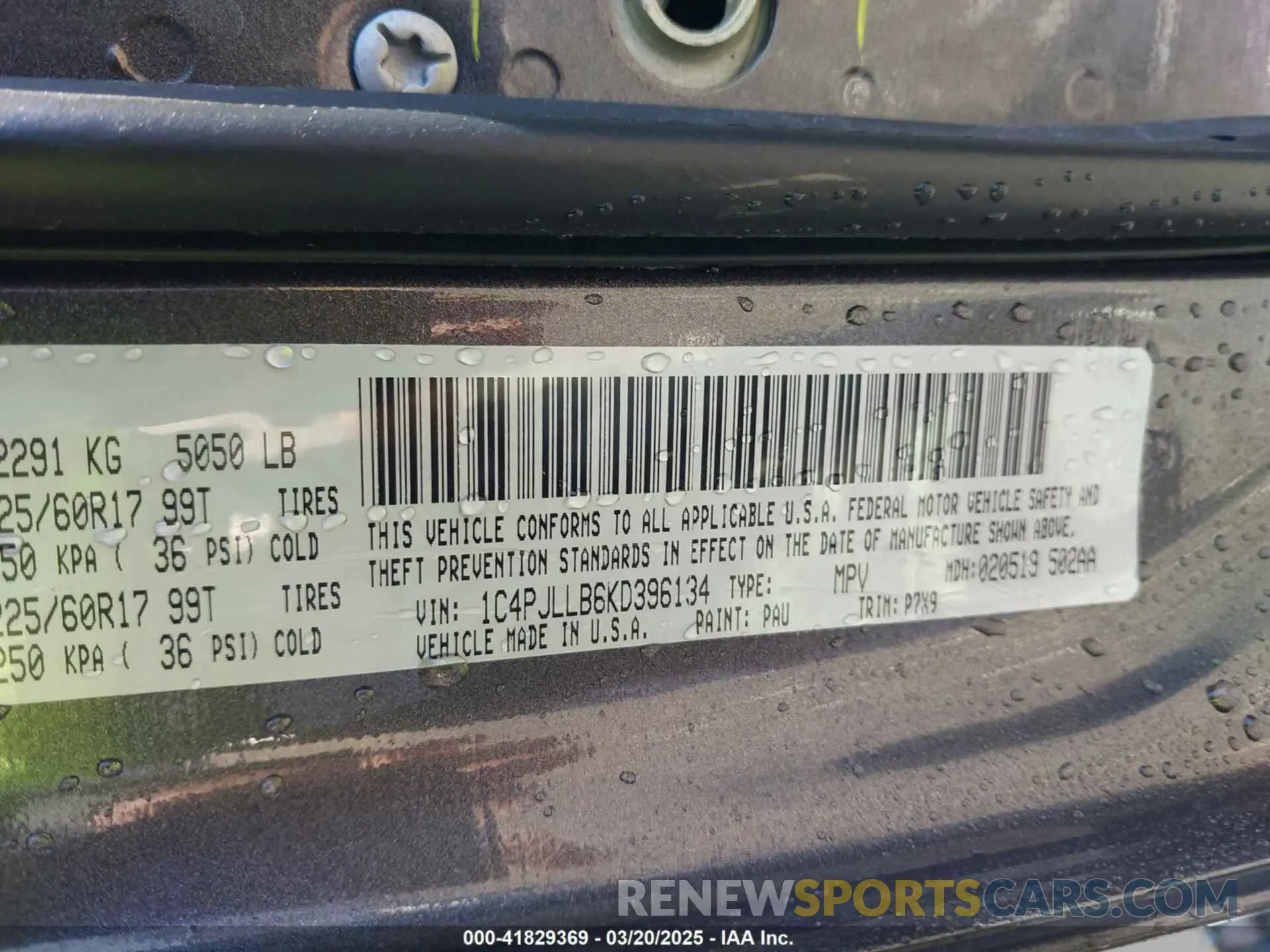 9 Photograph of a damaged car 1C4PJLLB6KD396134 JEEP CHEROKEE 2019