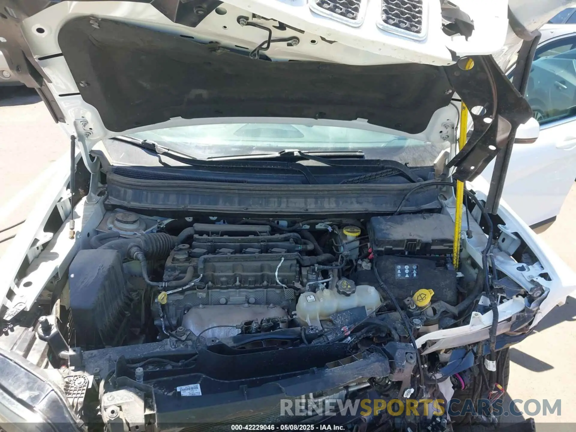 10 Photograph of a damaged car 1C4PJLLB6KD420089 JEEP CHEROKEE 2019