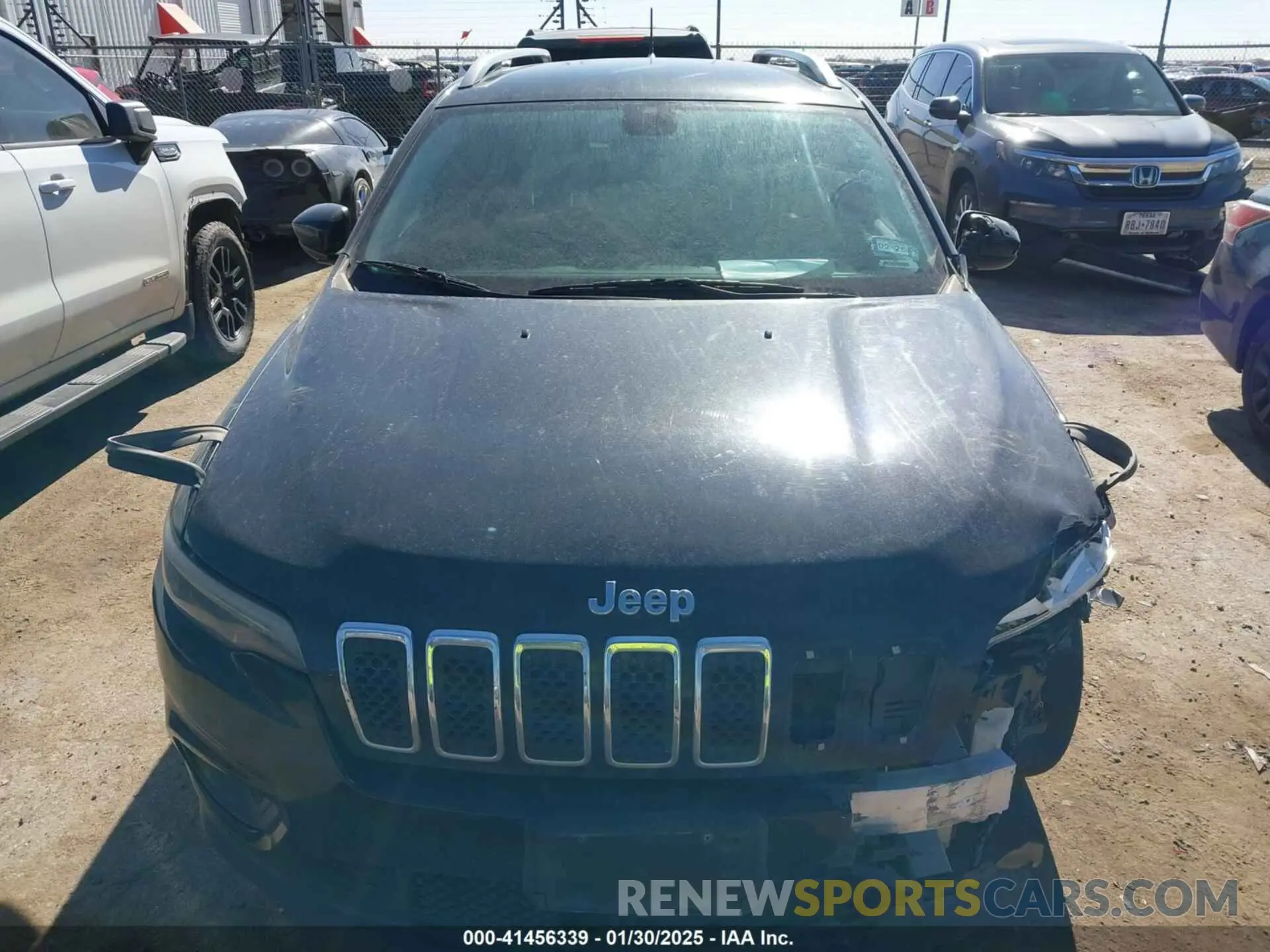 12 Photograph of a damaged car 1C4PJLLB7KD205935 JEEP CHEROKEE 2019