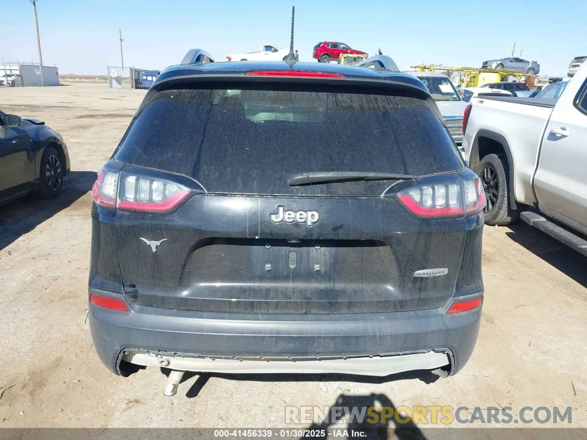 16 Photograph of a damaged car 1C4PJLLB7KD205935 JEEP CHEROKEE 2019