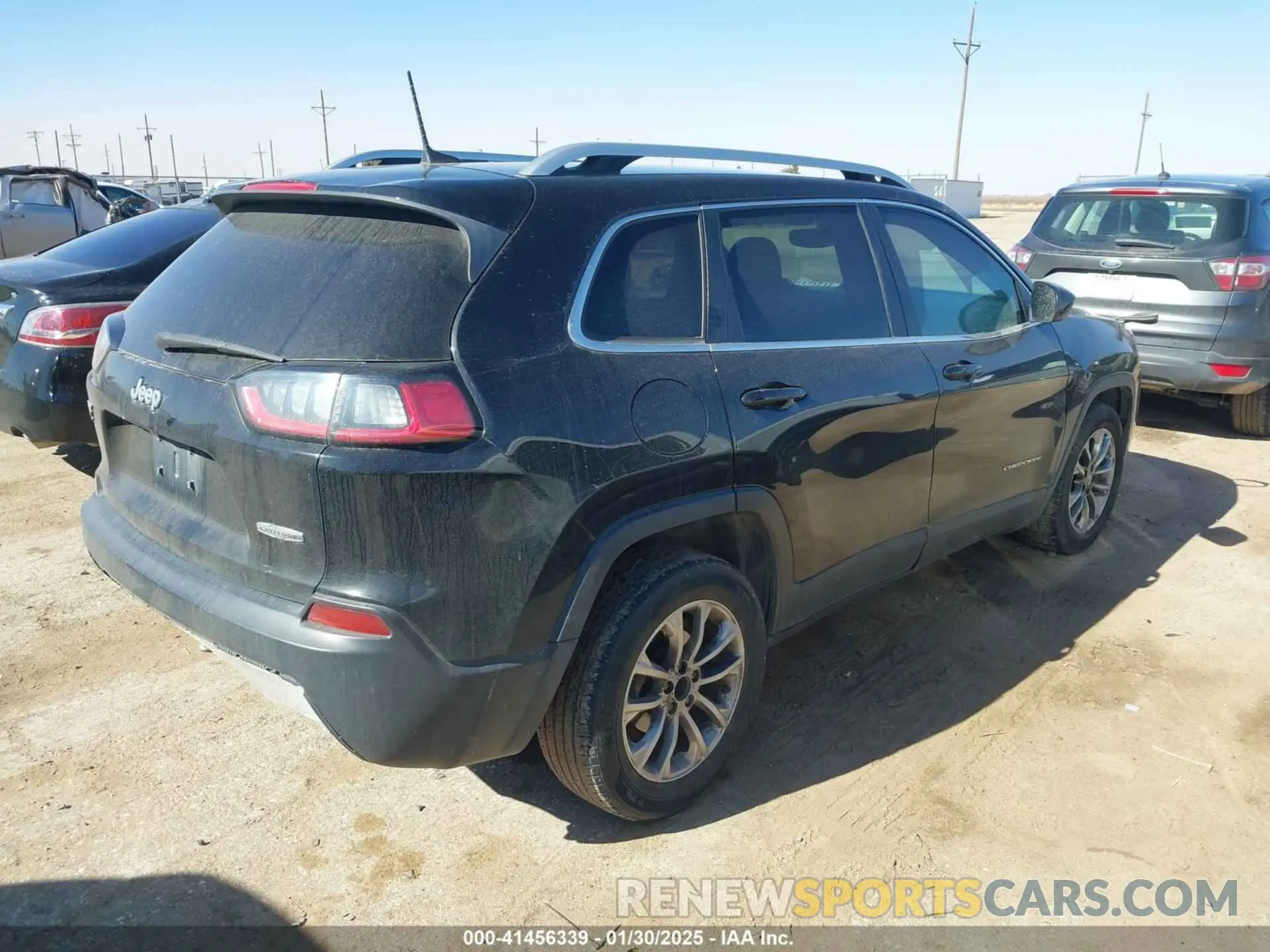 4 Photograph of a damaged car 1C4PJLLB7KD205935 JEEP CHEROKEE 2019
