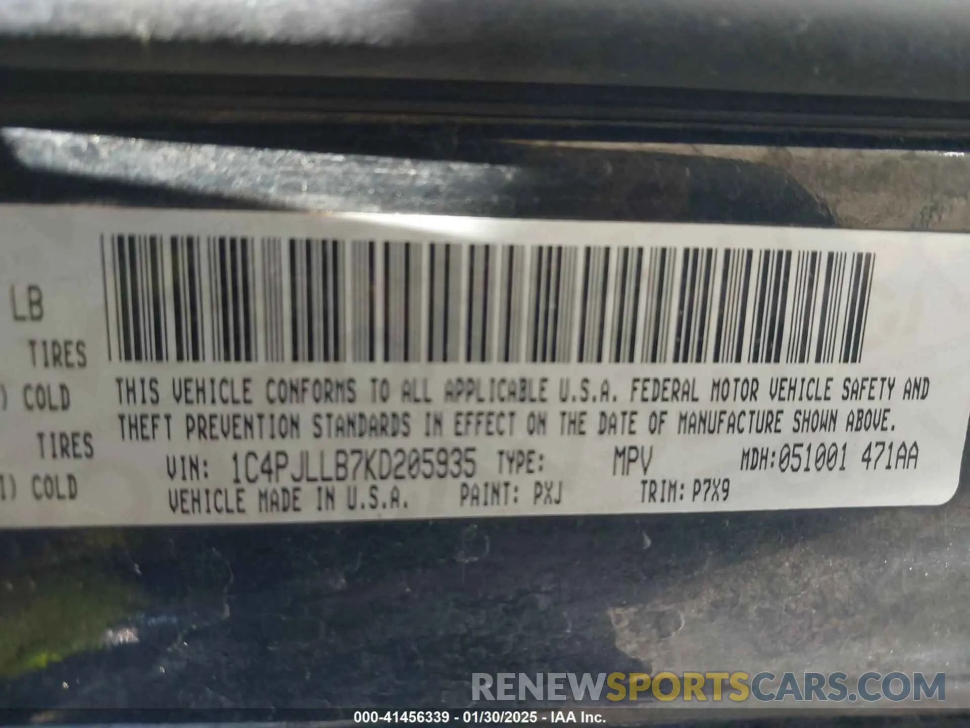 9 Photograph of a damaged car 1C4PJLLB7KD205935 JEEP CHEROKEE 2019