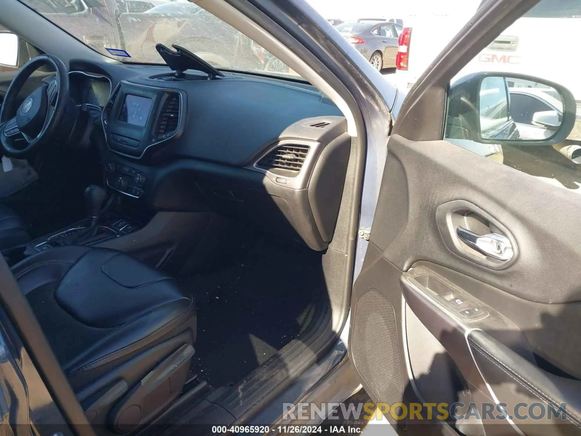 5 Photograph of a damaged car 1C4PJLLB7KD434115 JEEP CHEROKEE 2019