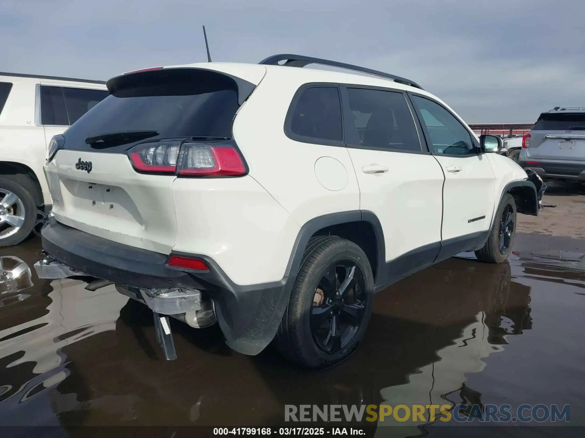 4 Photograph of a damaged car 1C4PJLLB7KD479071 JEEP CHEROKEE 2019