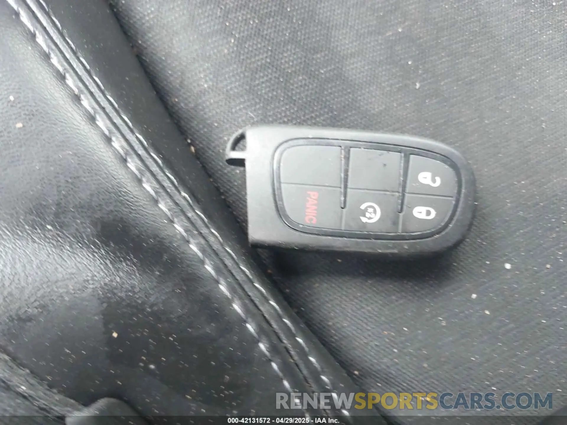 11 Photograph of a damaged car 1C4PJLLB7KD482634 JEEP CHEROKEE 2019