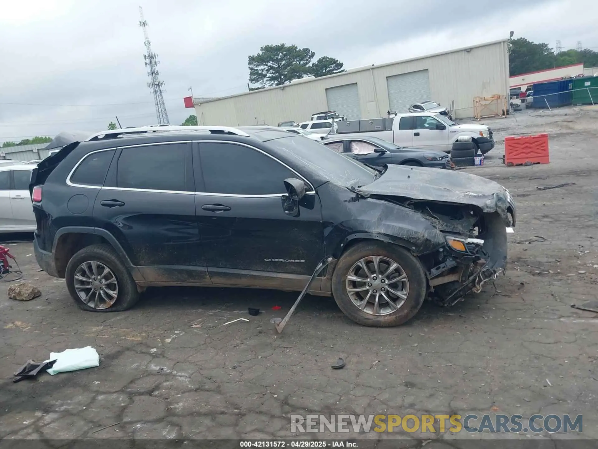 13 Photograph of a damaged car 1C4PJLLB7KD482634 JEEP CHEROKEE 2019