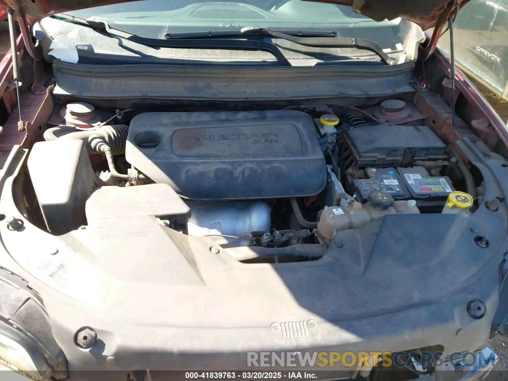 10 Photograph of a damaged car 1C4PJLLB9KD312906 JEEP CHEROKEE 2019
