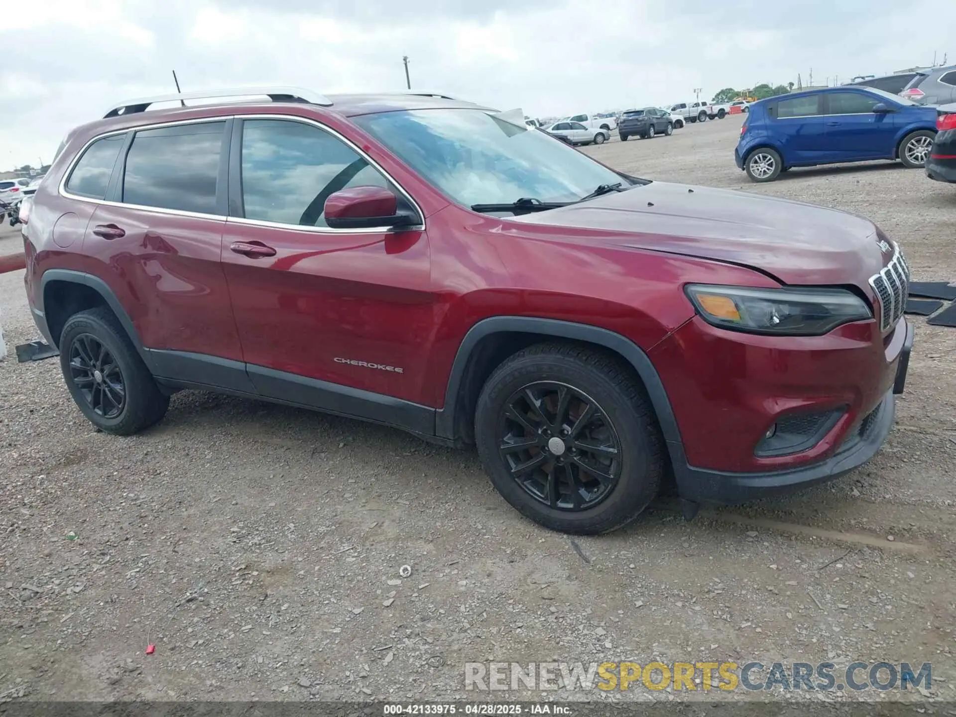 1 Photograph of a damaged car 1C4PJLLB9KD404257 JEEP CHEROKEE 2019