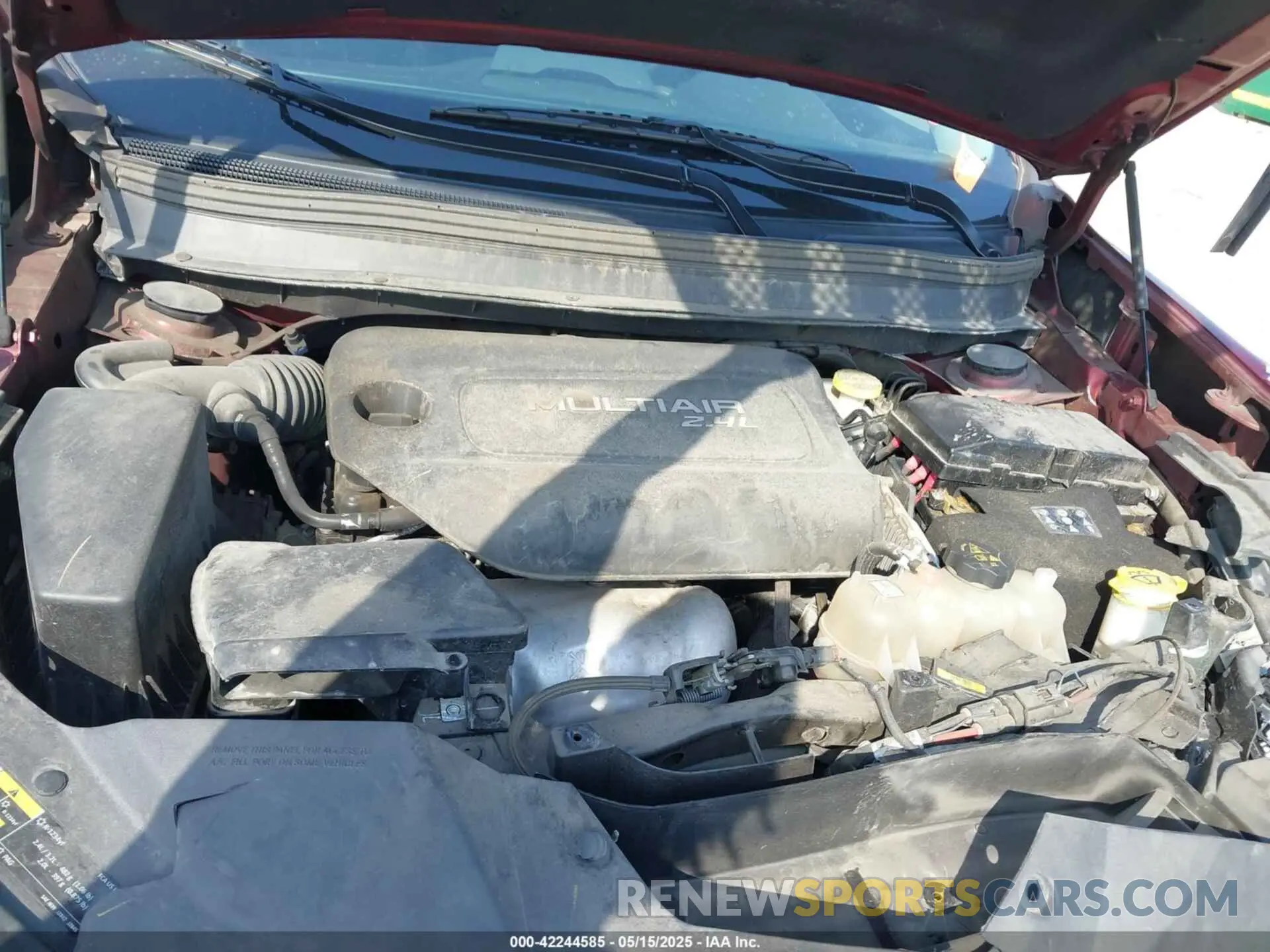 10 Photograph of a damaged car 1C4PJLLBXKD176673 JEEP CHEROKEE 2019