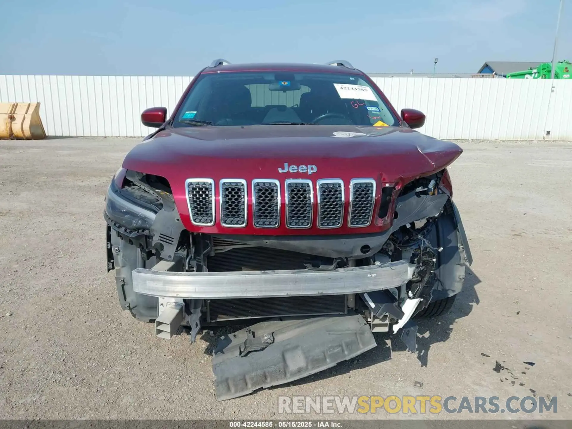 13 Photograph of a damaged car 1C4PJLLBXKD176673 JEEP CHEROKEE 2019