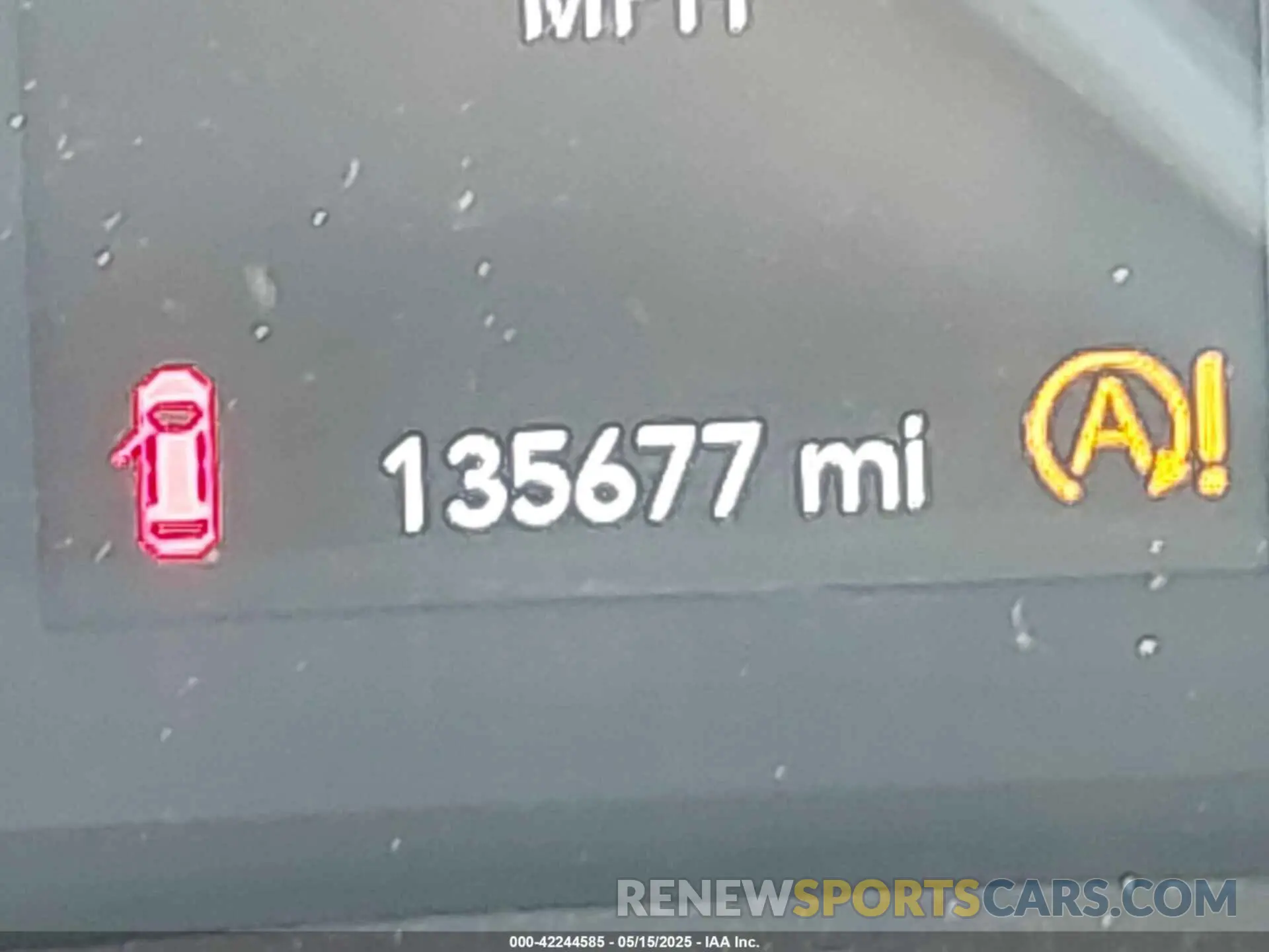 16 Photograph of a damaged car 1C4PJLLBXKD176673 JEEP CHEROKEE 2019