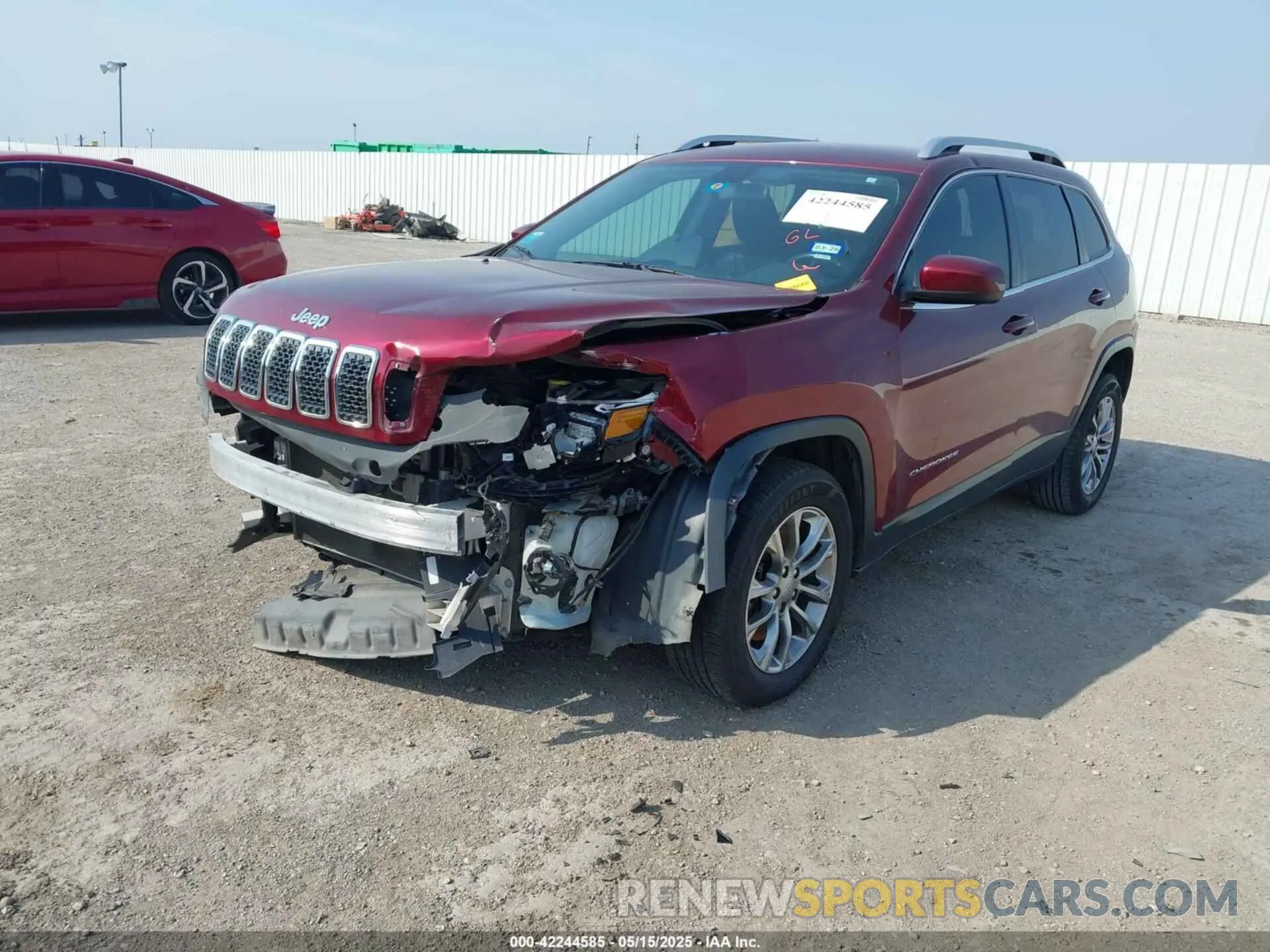 2 Photograph of a damaged car 1C4PJLLBXKD176673 JEEP CHEROKEE 2019