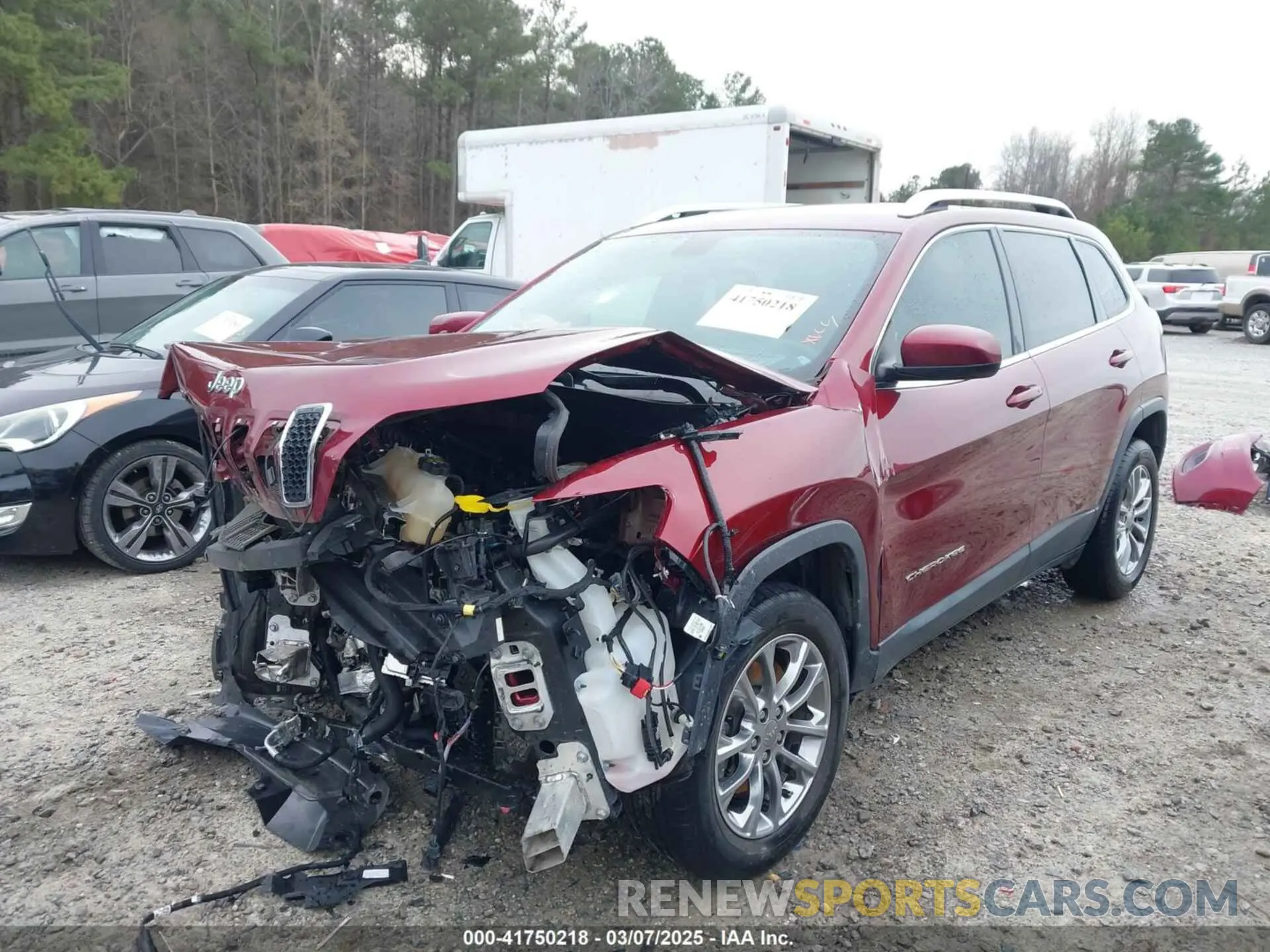 2 Photograph of a damaged car 1C4PJLLBXKD278488 JEEP CHEROKEE 2019