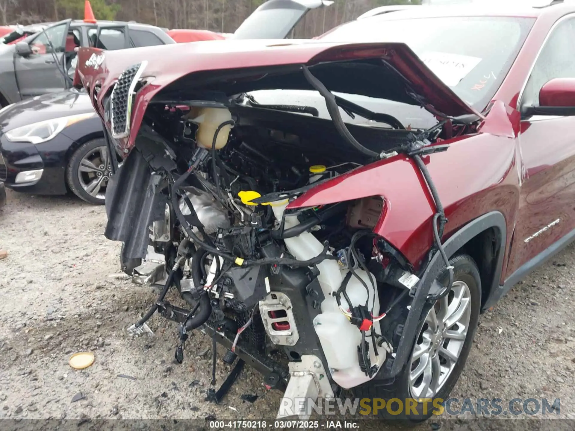 21 Photograph of a damaged car 1C4PJLLBXKD278488 JEEP CHEROKEE 2019