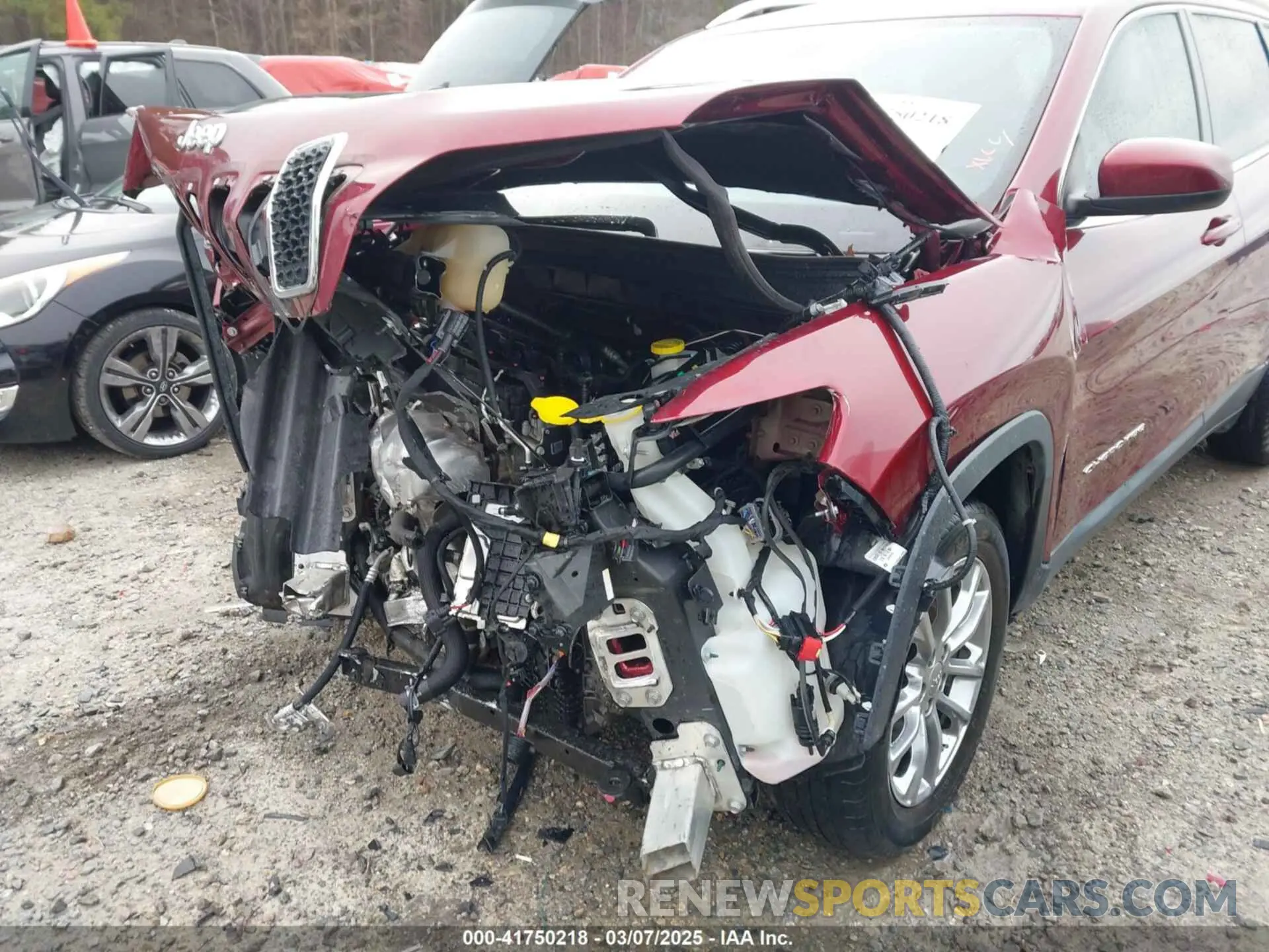 6 Photograph of a damaged car 1C4PJLLBXKD278488 JEEP CHEROKEE 2019