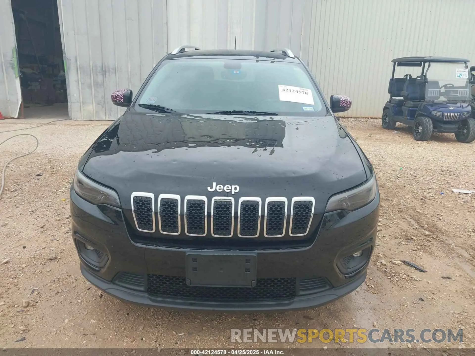 12 Photograph of a damaged car 1C4PJLLBXKD280354 JEEP CHEROKEE 2019