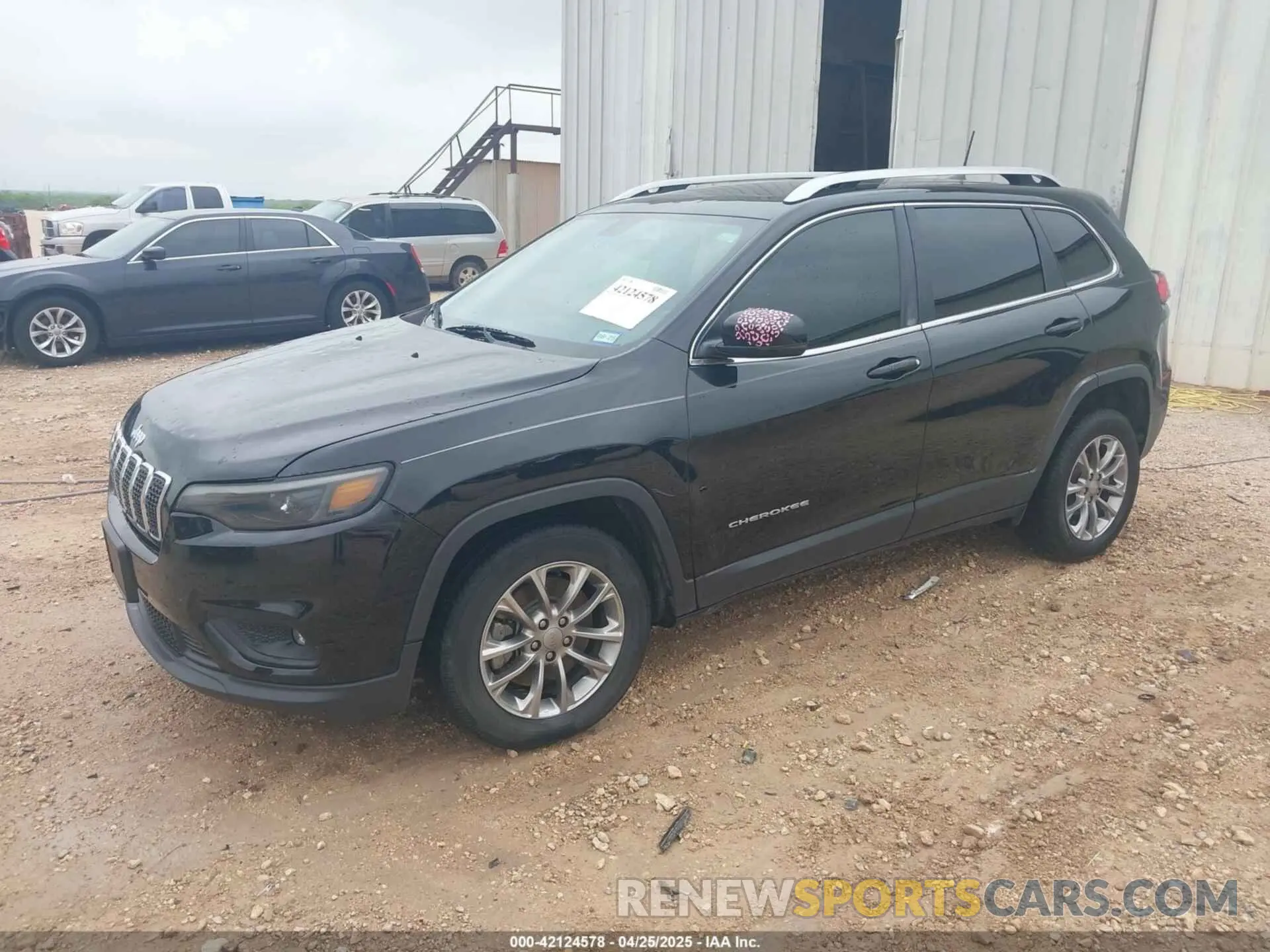 2 Photograph of a damaged car 1C4PJLLBXKD280354 JEEP CHEROKEE 2019