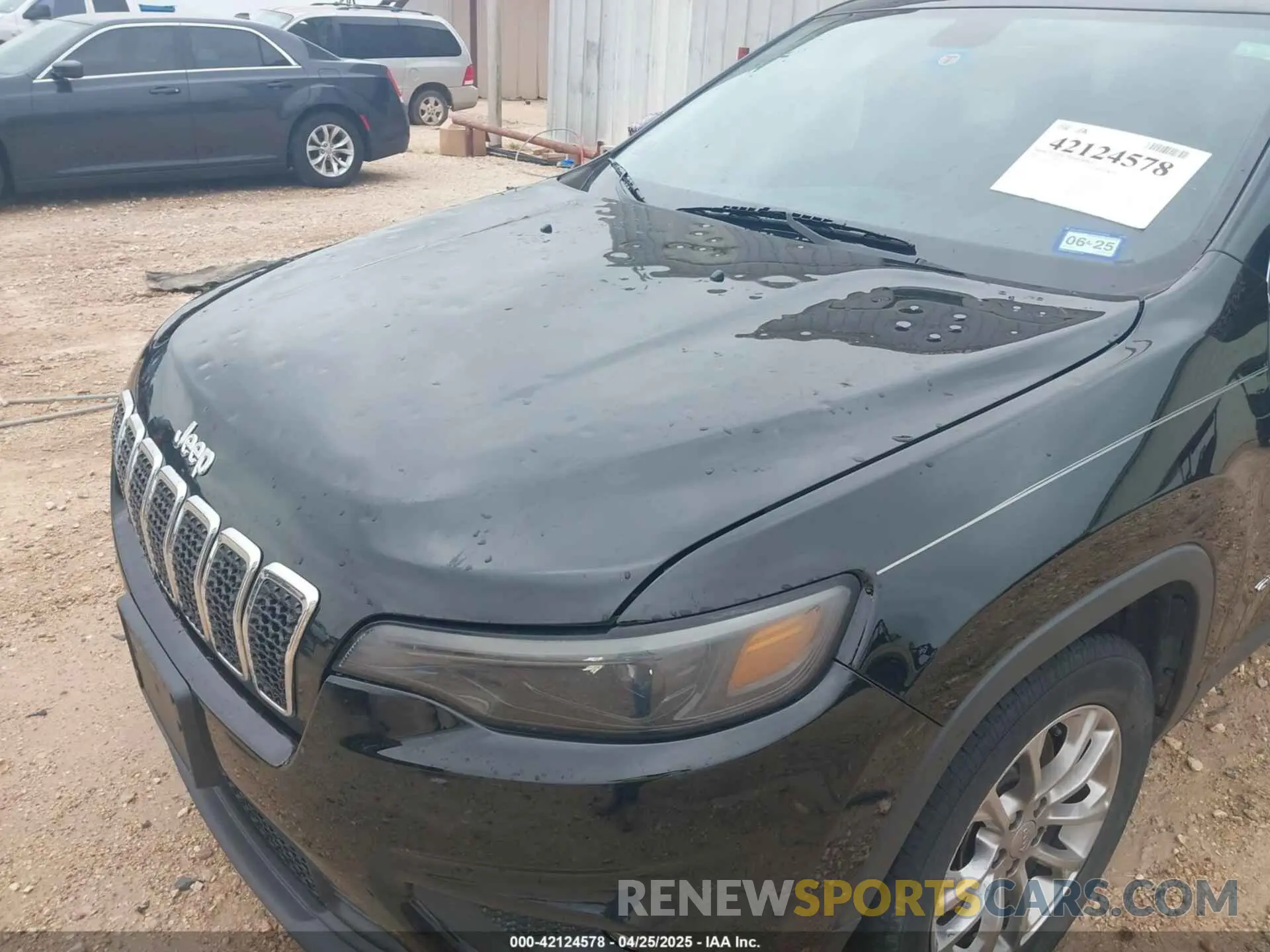 6 Photograph of a damaged car 1C4PJLLBXKD280354 JEEP CHEROKEE 2019