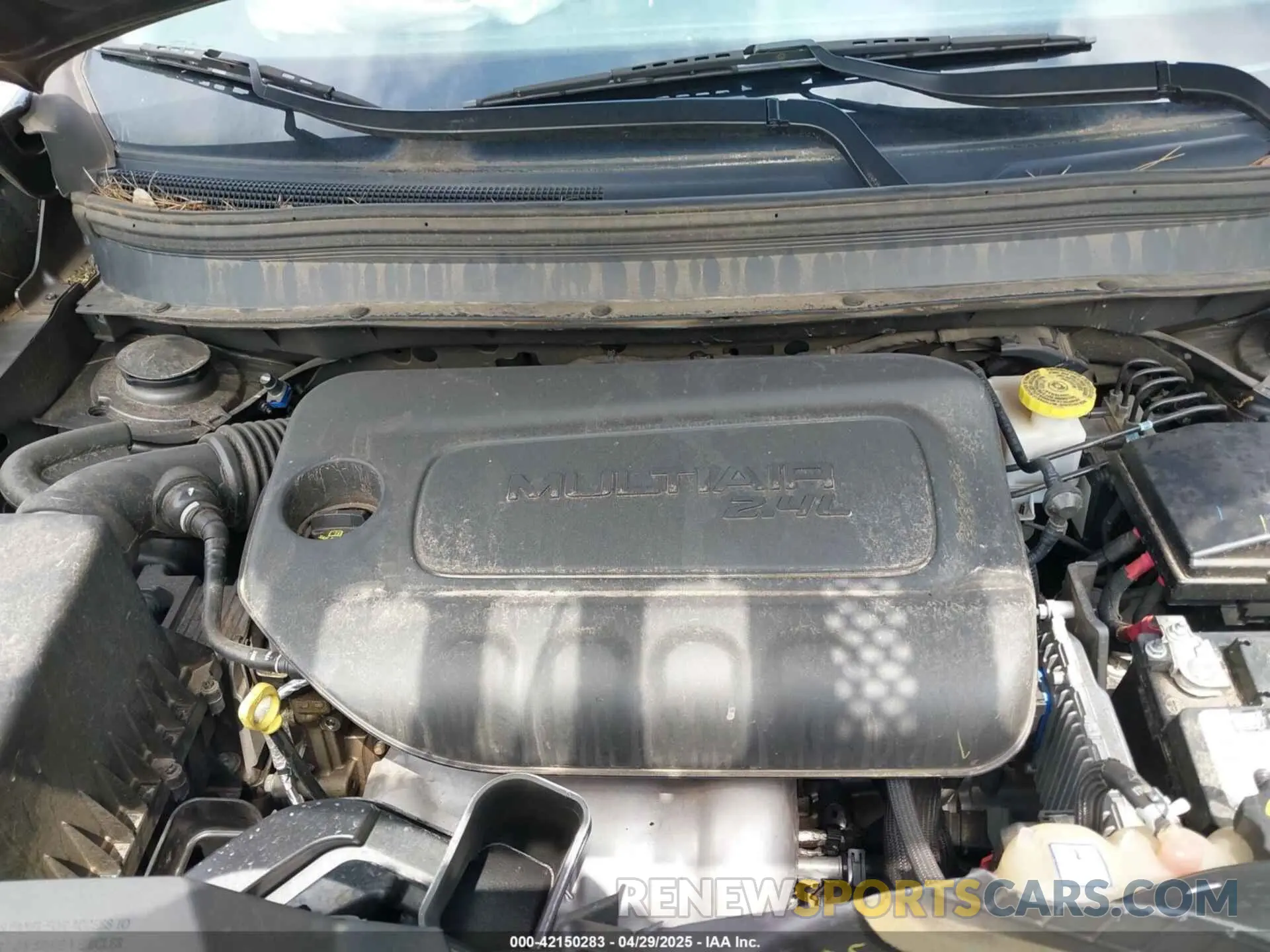 10 Photograph of a damaged car 1C4PJLLBXKD305219 JEEP CHEROKEE 2019