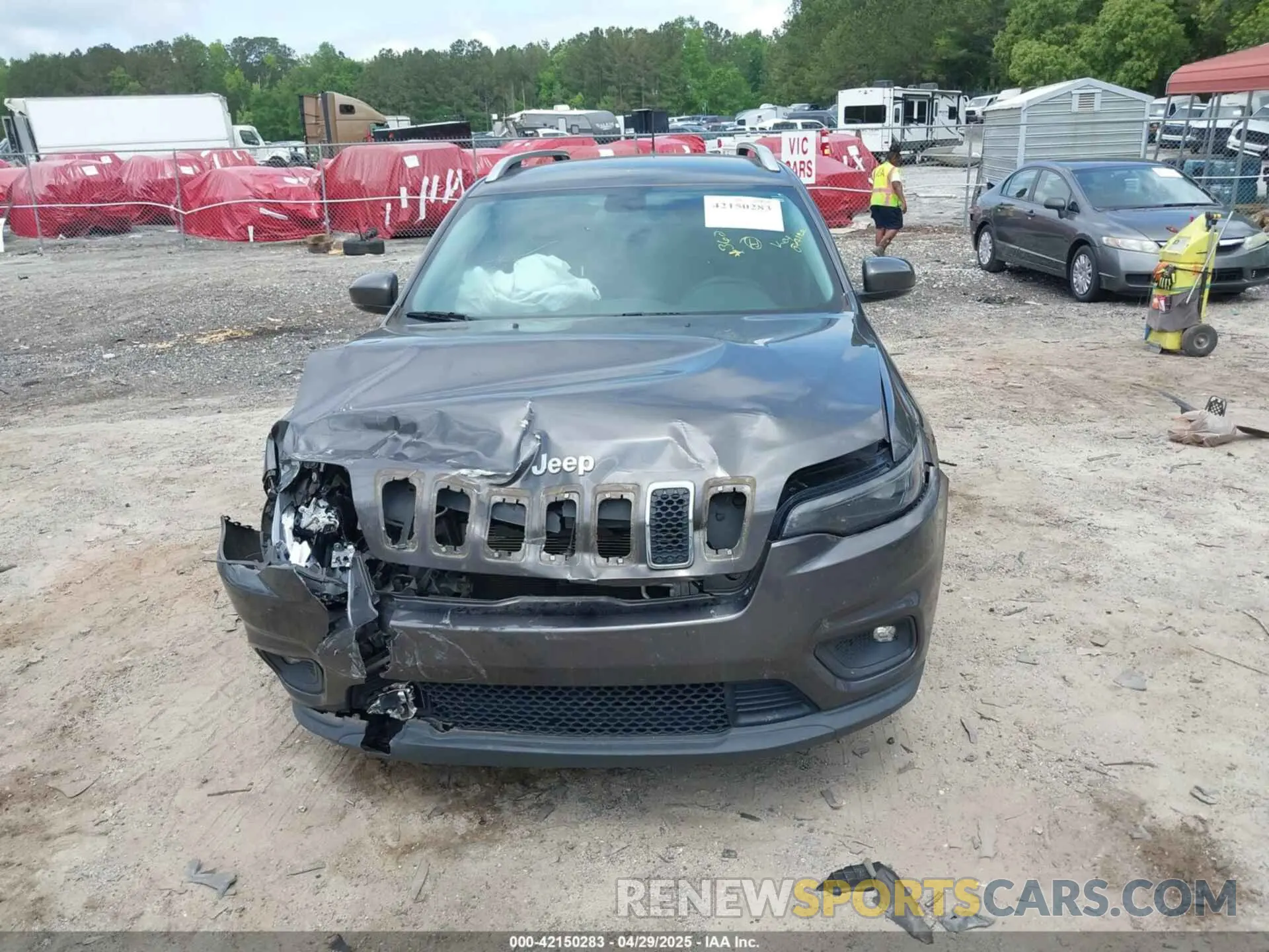12 Photograph of a damaged car 1C4PJLLBXKD305219 JEEP CHEROKEE 2019