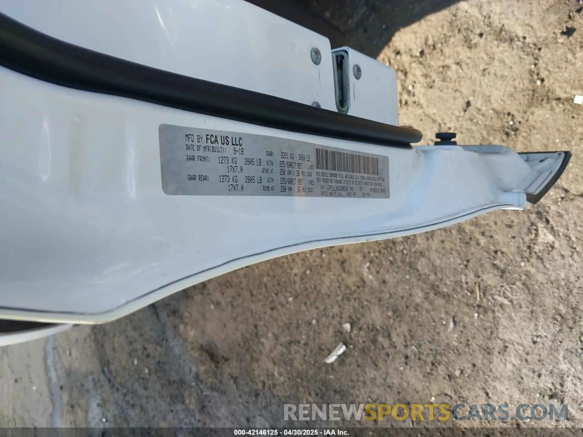 9 Photograph of a damaged car 1C4PJLLBXKD308346 JEEP CHEROKEE 2019