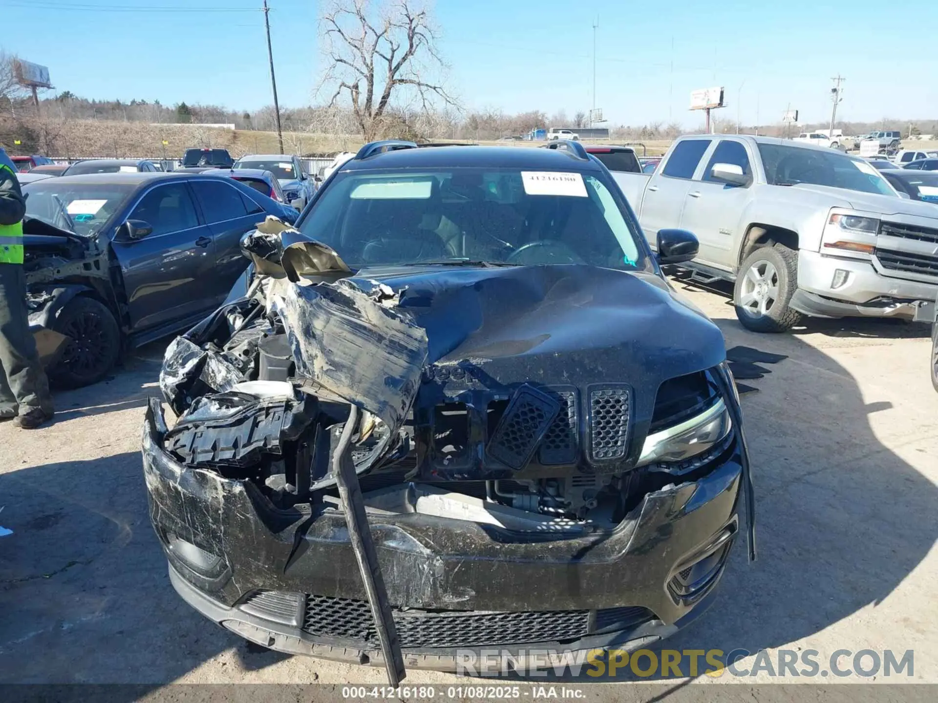 12 Photograph of a damaged car 1C4PJLLBXKD339287 JEEP CHEROKEE 2019