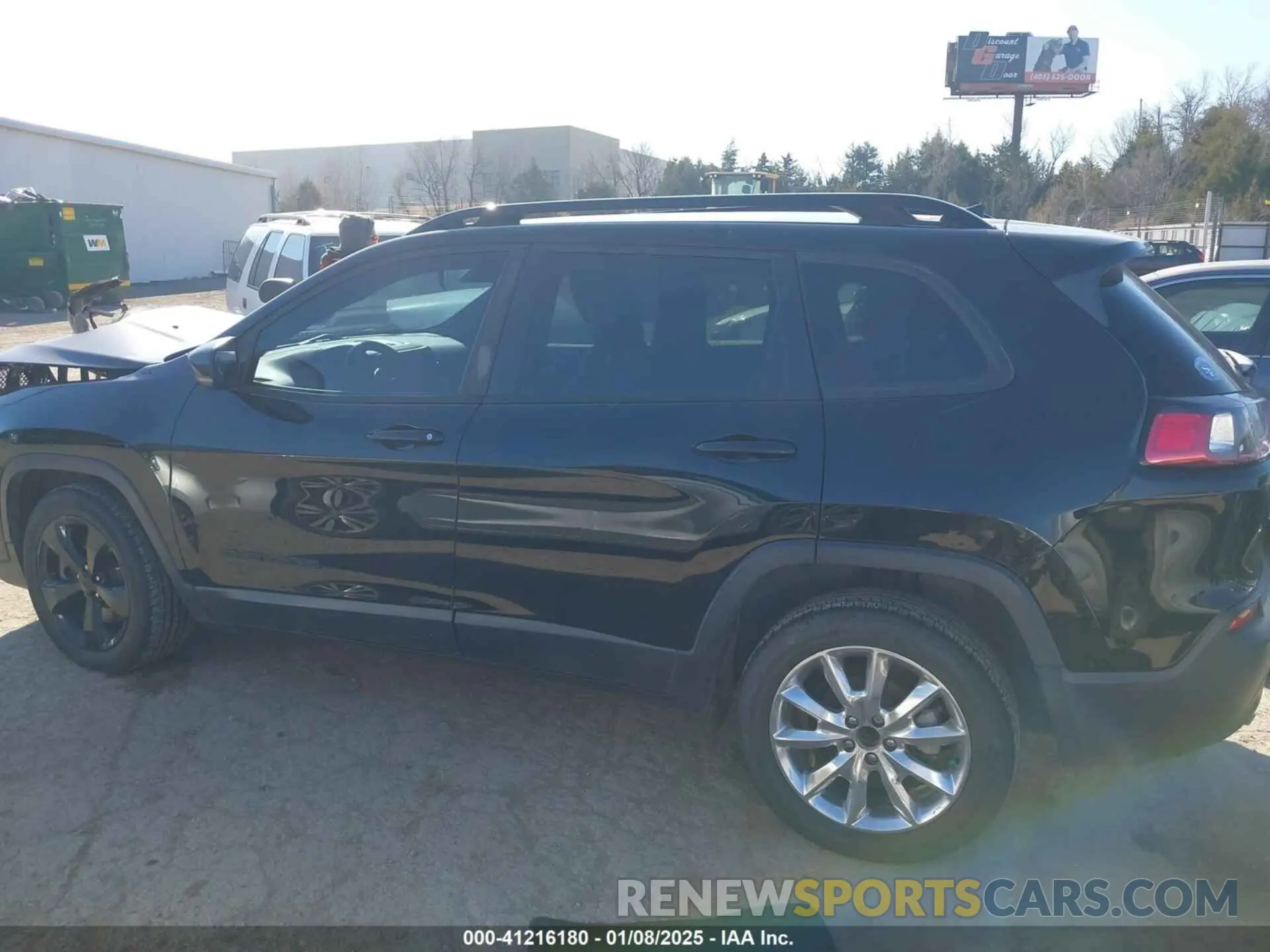 14 Photograph of a damaged car 1C4PJLLBXKD339287 JEEP CHEROKEE 2019