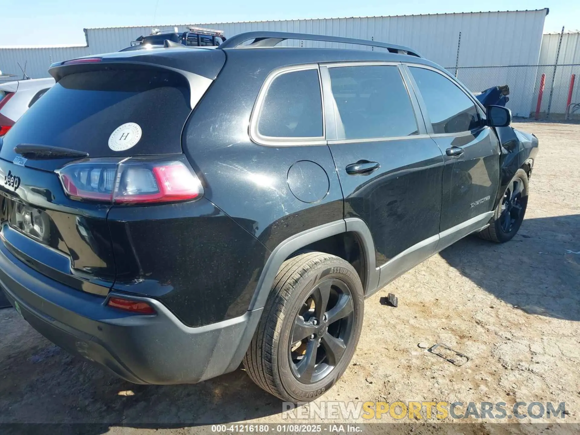 4 Photograph of a damaged car 1C4PJLLBXKD339287 JEEP CHEROKEE 2019