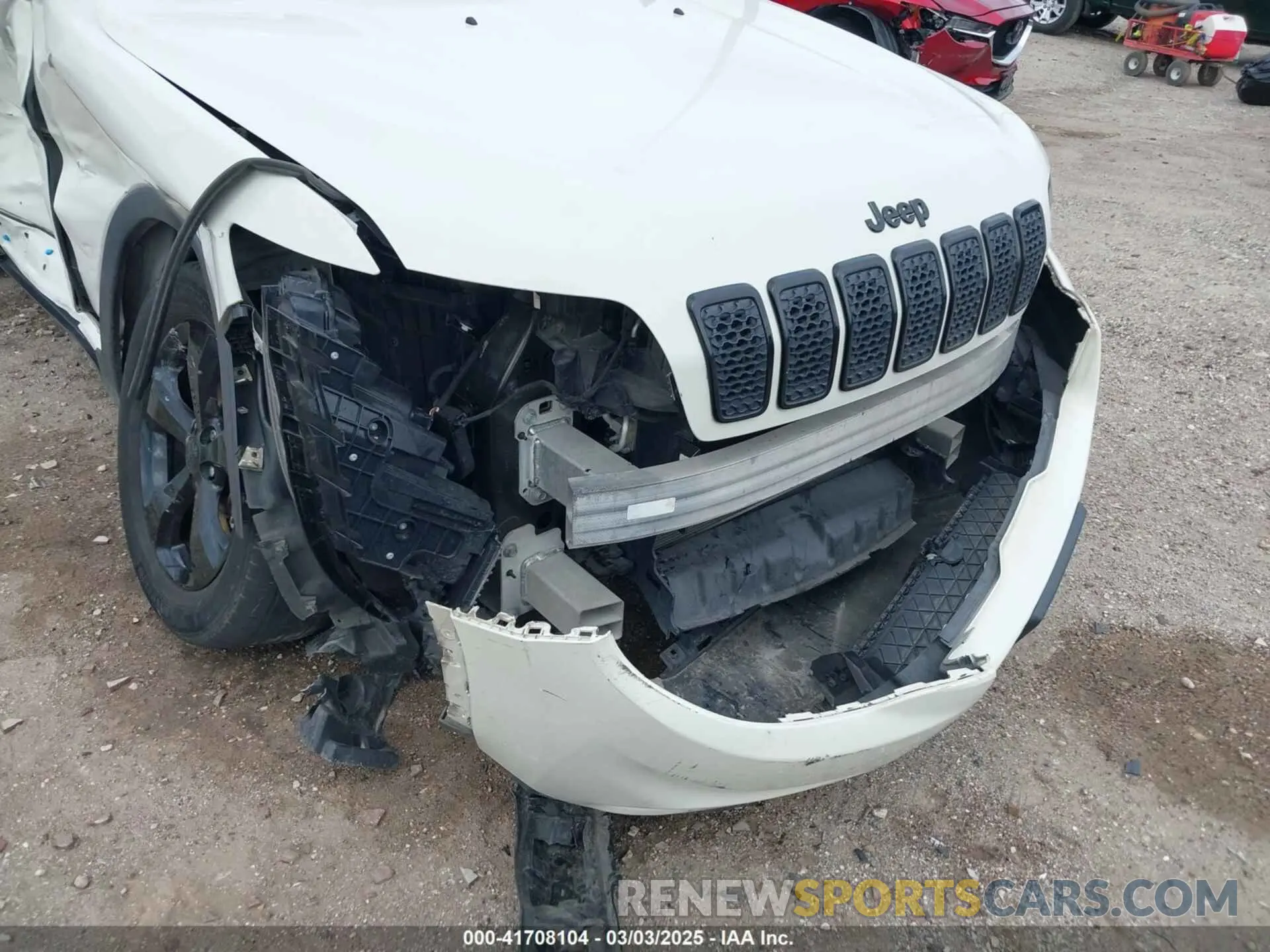 16 Photograph of a damaged car 1C4PJLLBXKD405322 JEEP CHEROKEE 2019