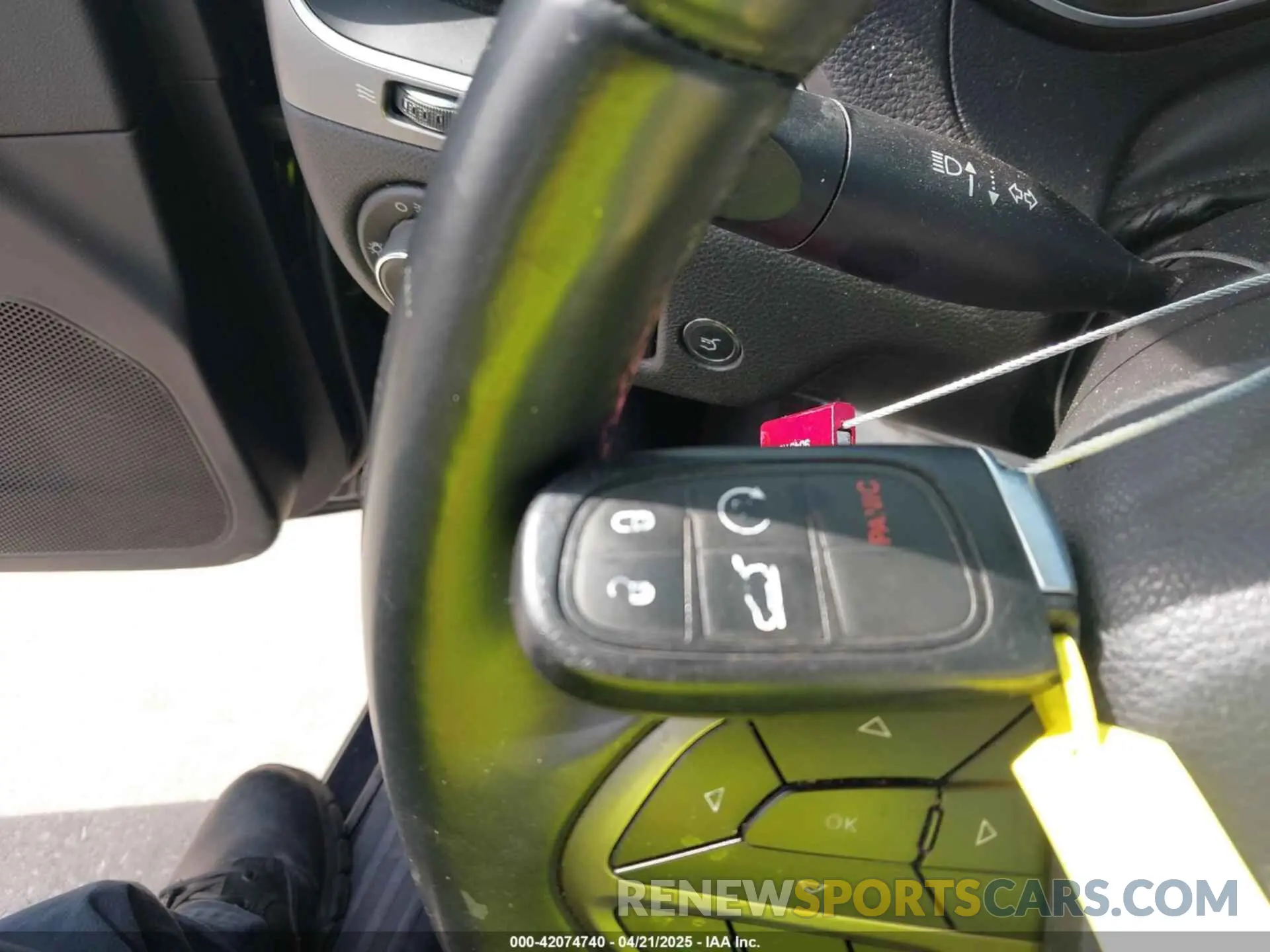 11 Photograph of a damaged car 1C4PJLLN6KD172128 JEEP CHEROKEE 2019