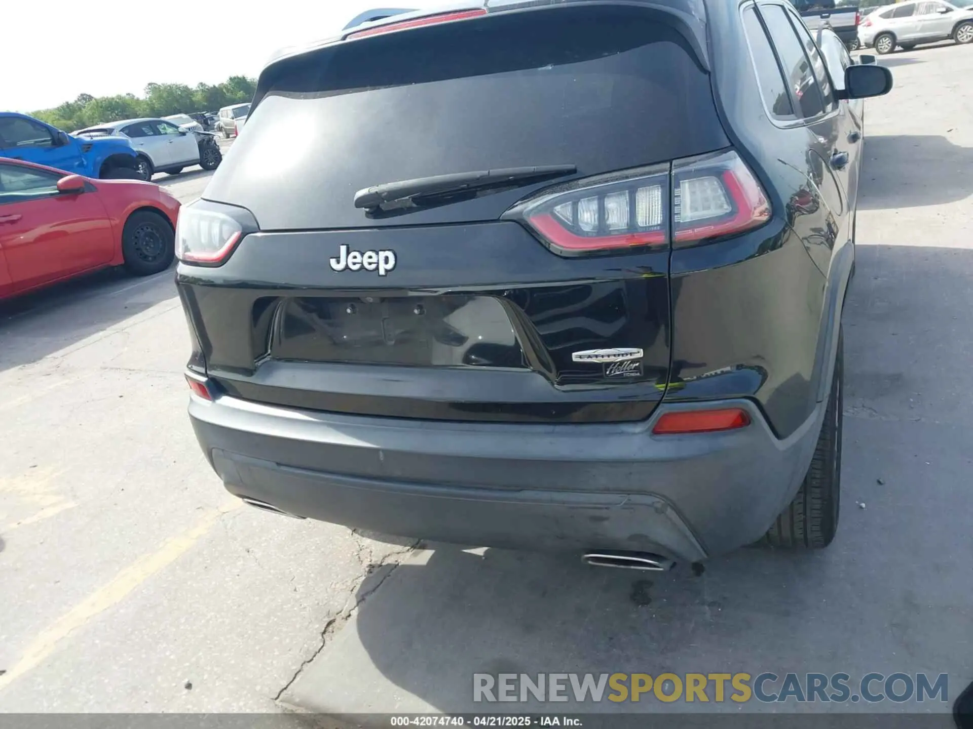 16 Photograph of a damaged car 1C4PJLLN6KD172128 JEEP CHEROKEE 2019