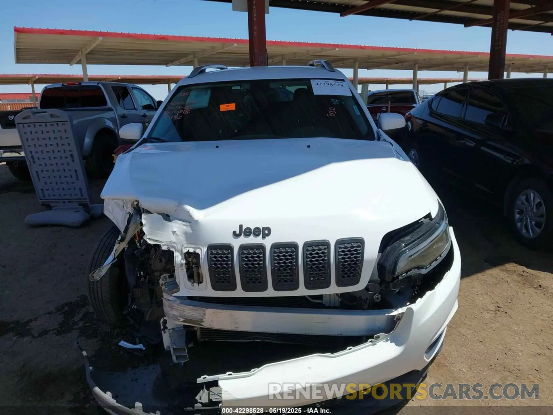 12 Photograph of a damaged car 1C4PJLLN9KD175492 JEEP CHEROKEE 2019
