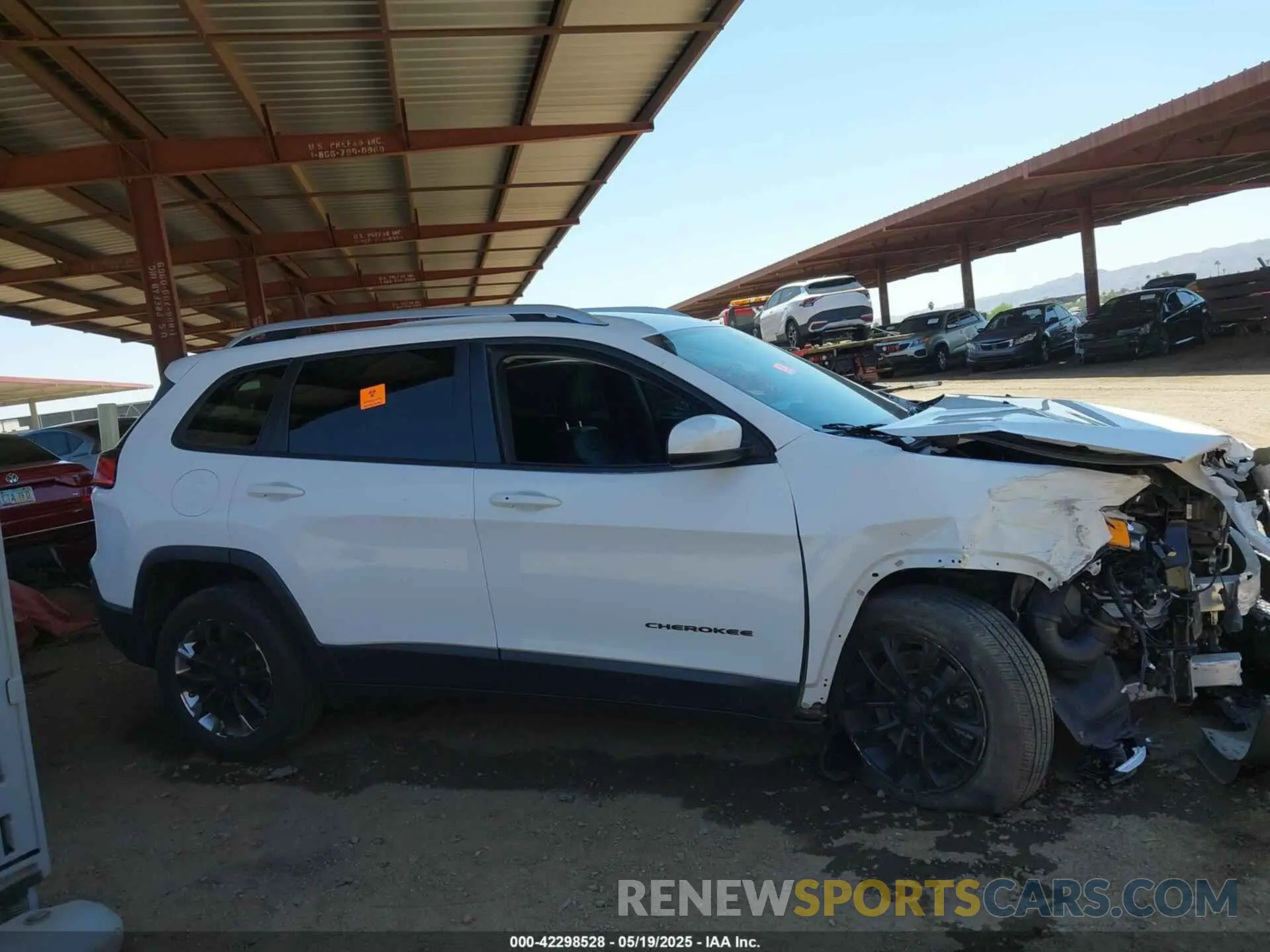 13 Photograph of a damaged car 1C4PJLLN9KD175492 JEEP CHEROKEE 2019